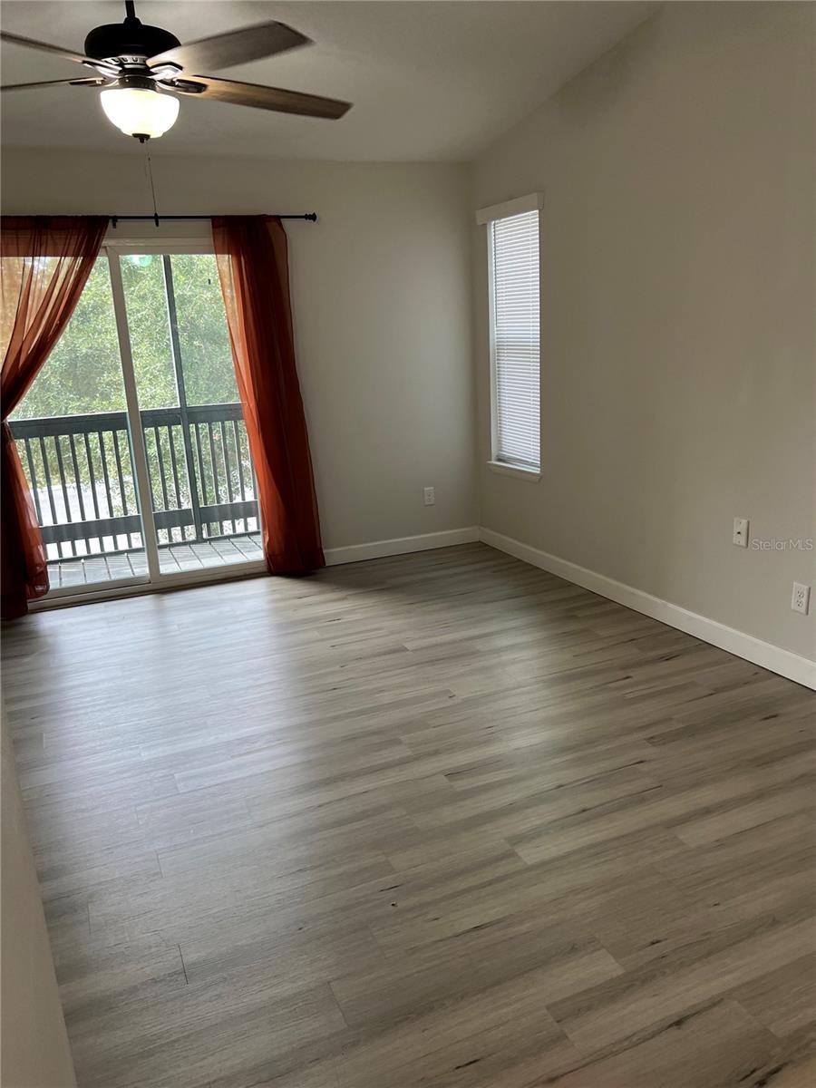 Image 2 of 16 For 3756 Idlebrook Circle 200