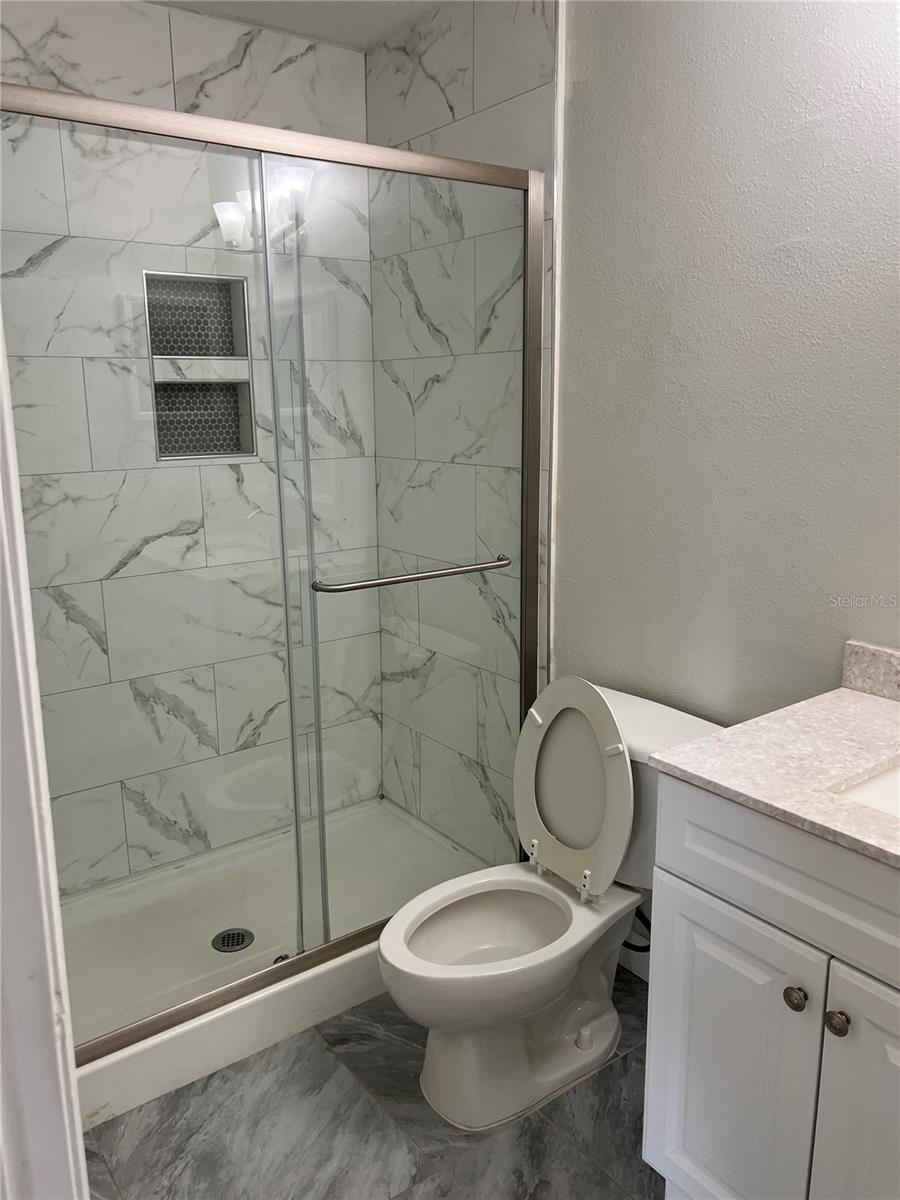 Image 8 of 16 For 3756 Idlebrook Circle 200