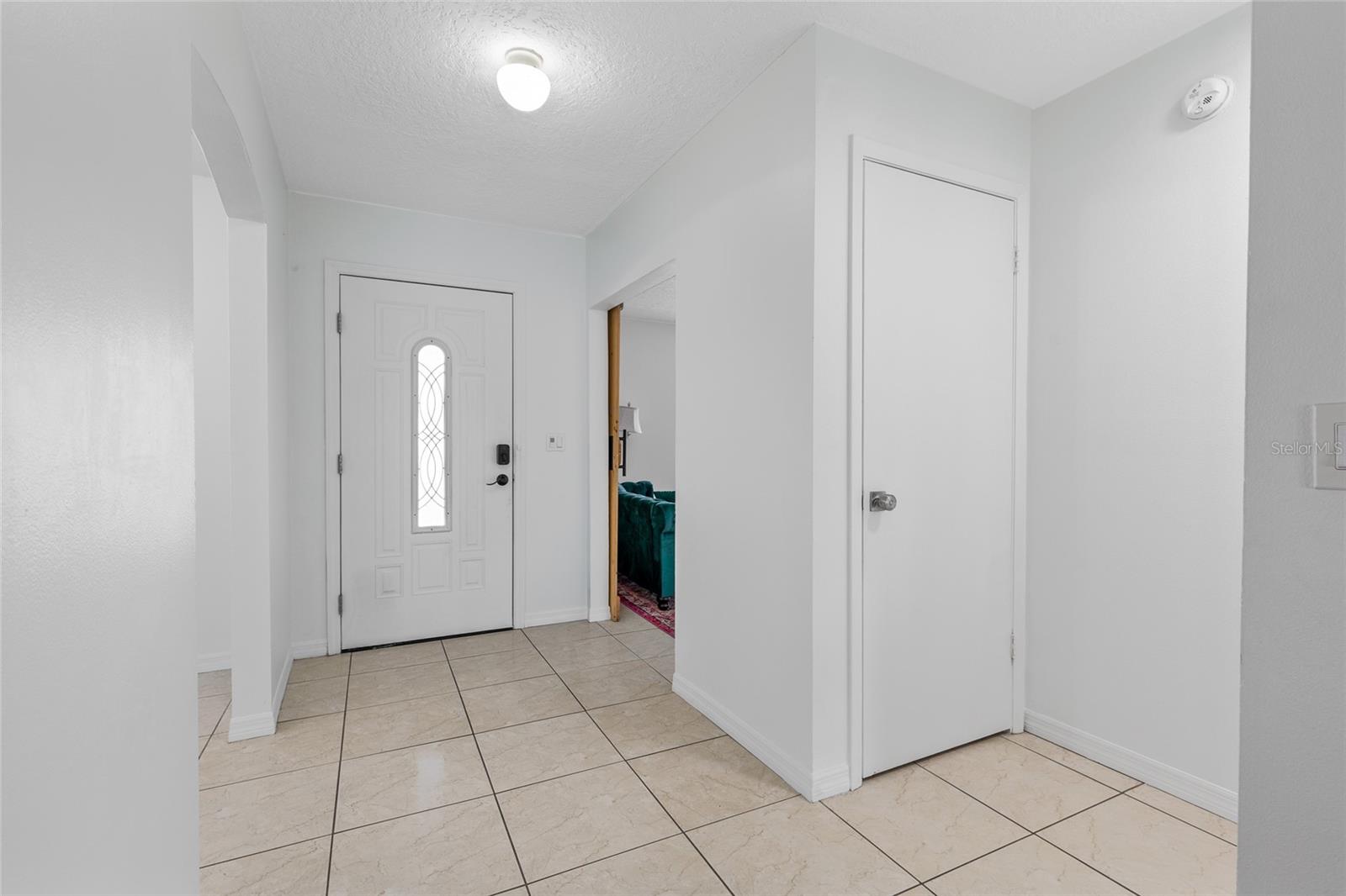 Listing photo id 8 for 1040 Hali Ridge Ct