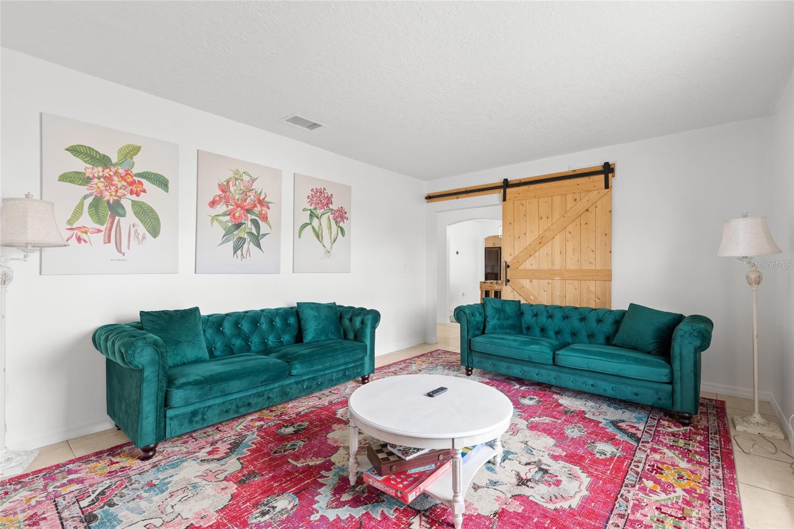 Listing photo id 15 for 1040 Hali Ridge Ct