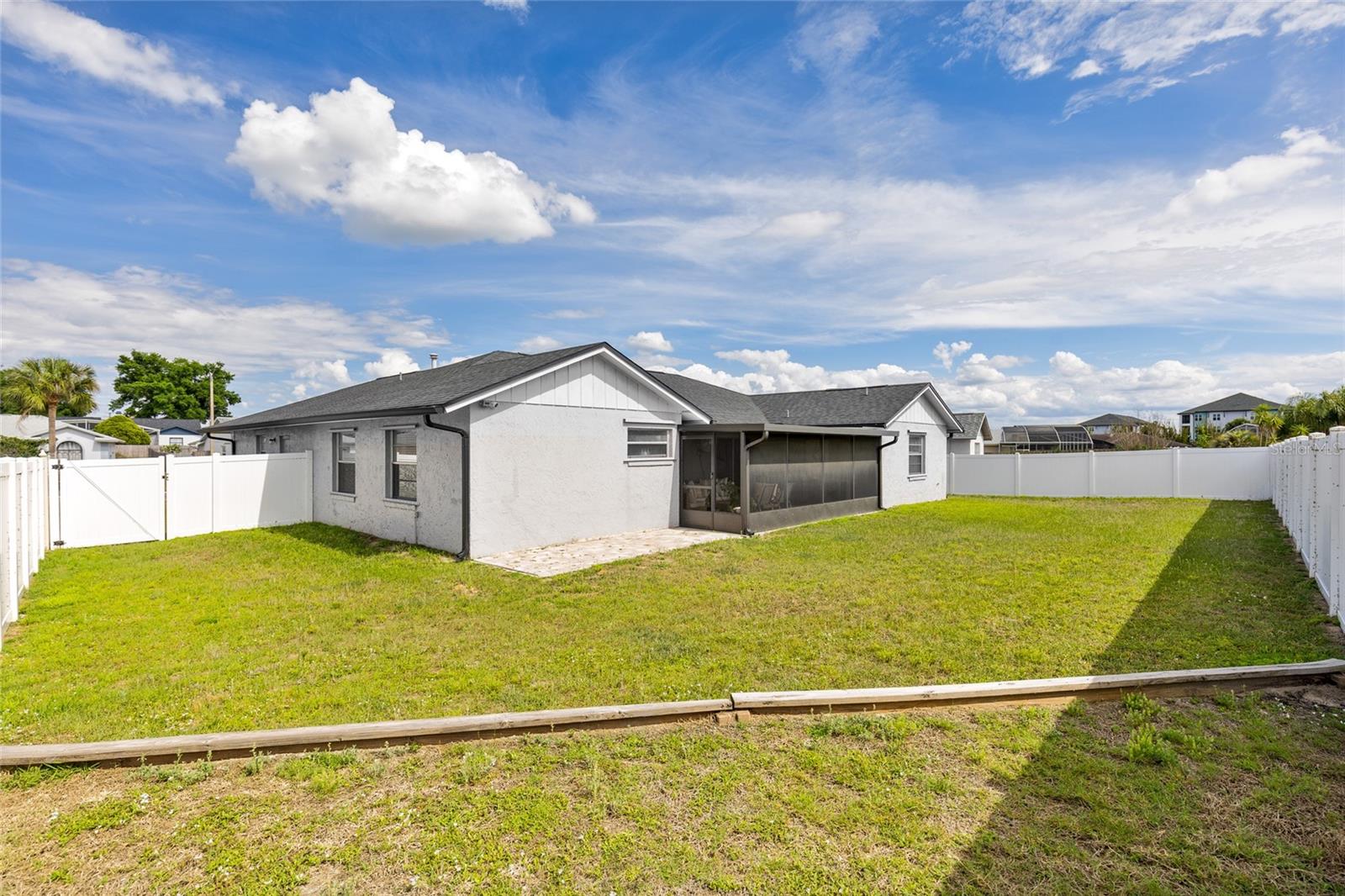 Listing photo id 32 for 1040 Hali Ridge Ct