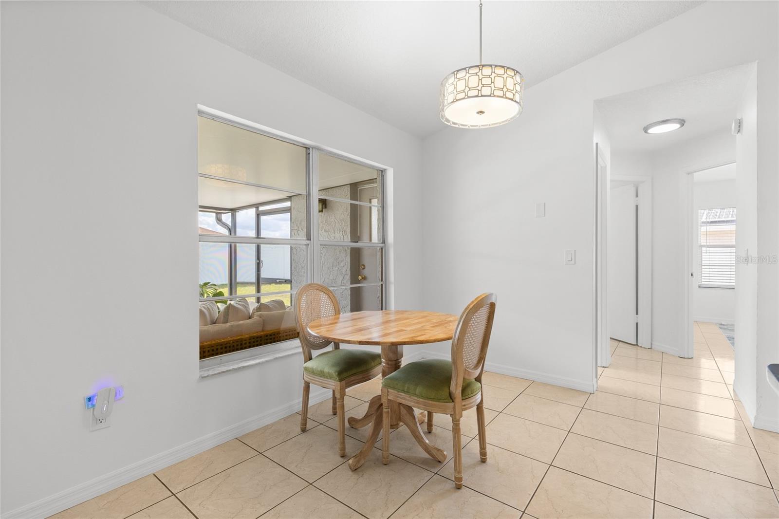 Listing photo id 7 for 1040 Hali Ridge Ct