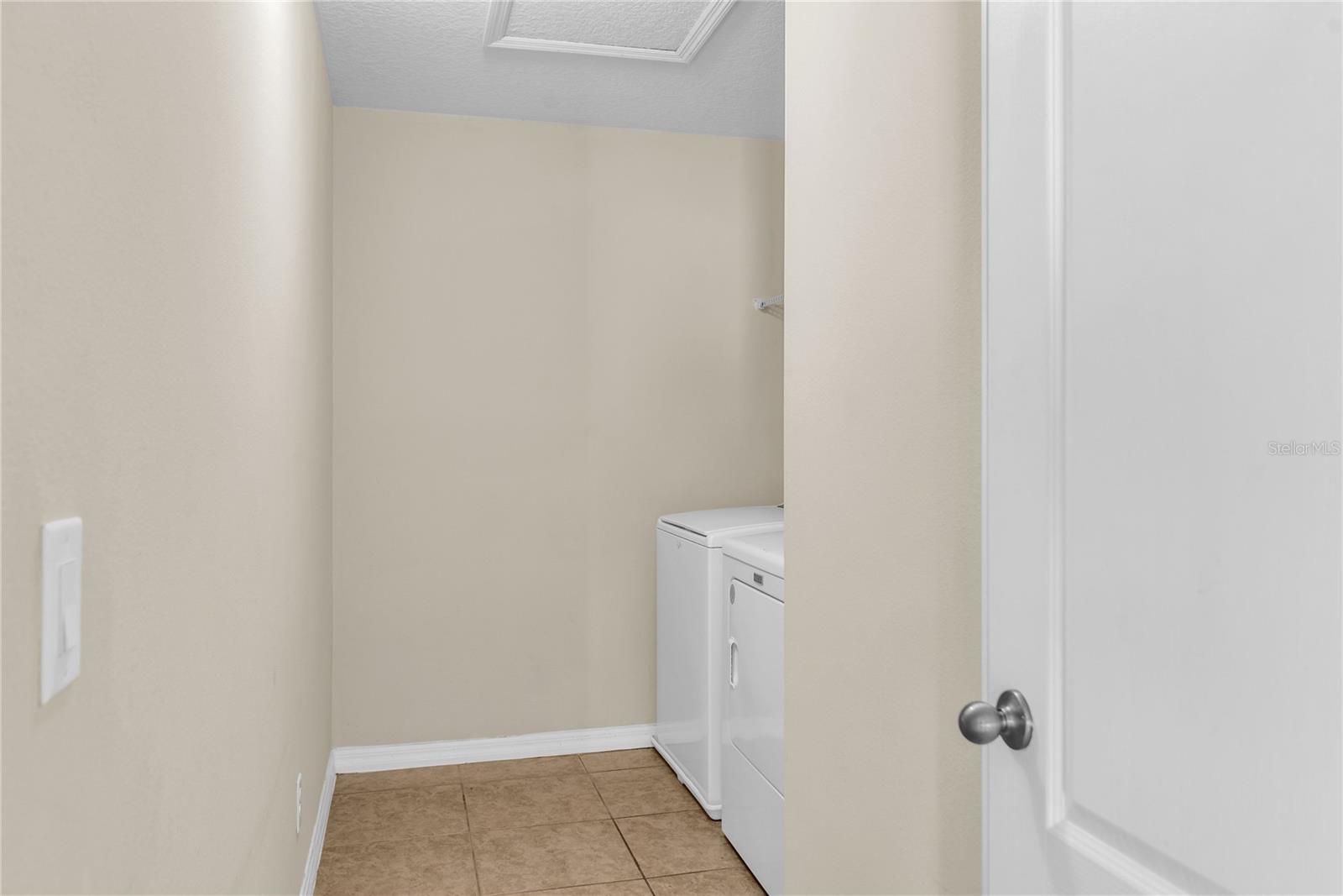 Image 25 of 51 For 1788 Leather Fern Drive