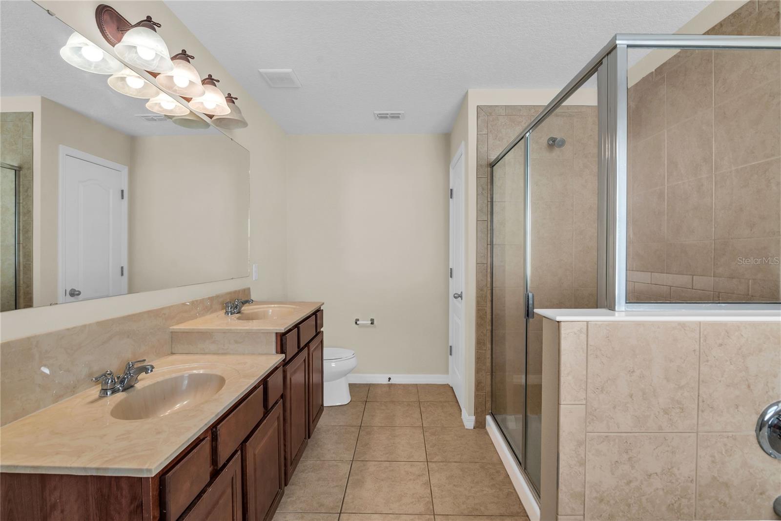 Image 31 of 51 For 1788 Leather Fern Drive