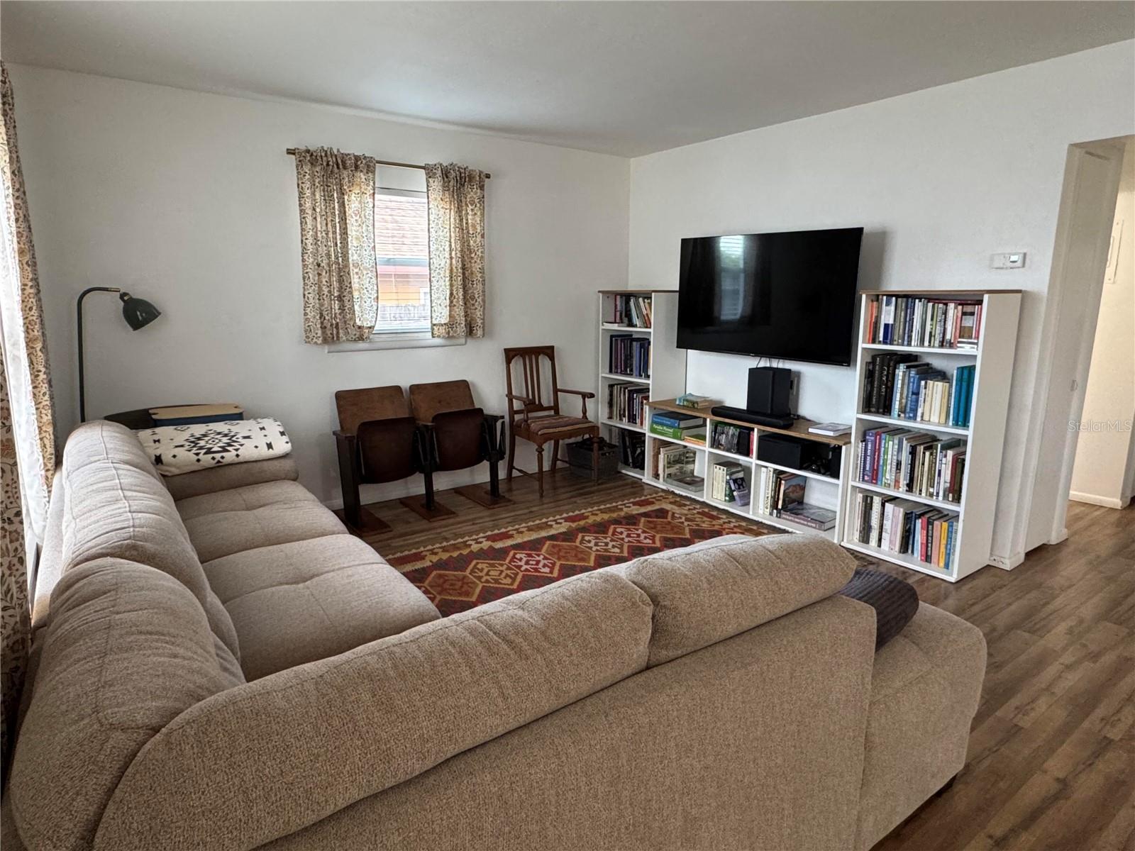 Image 6 of 24 For 135 Carroll Street