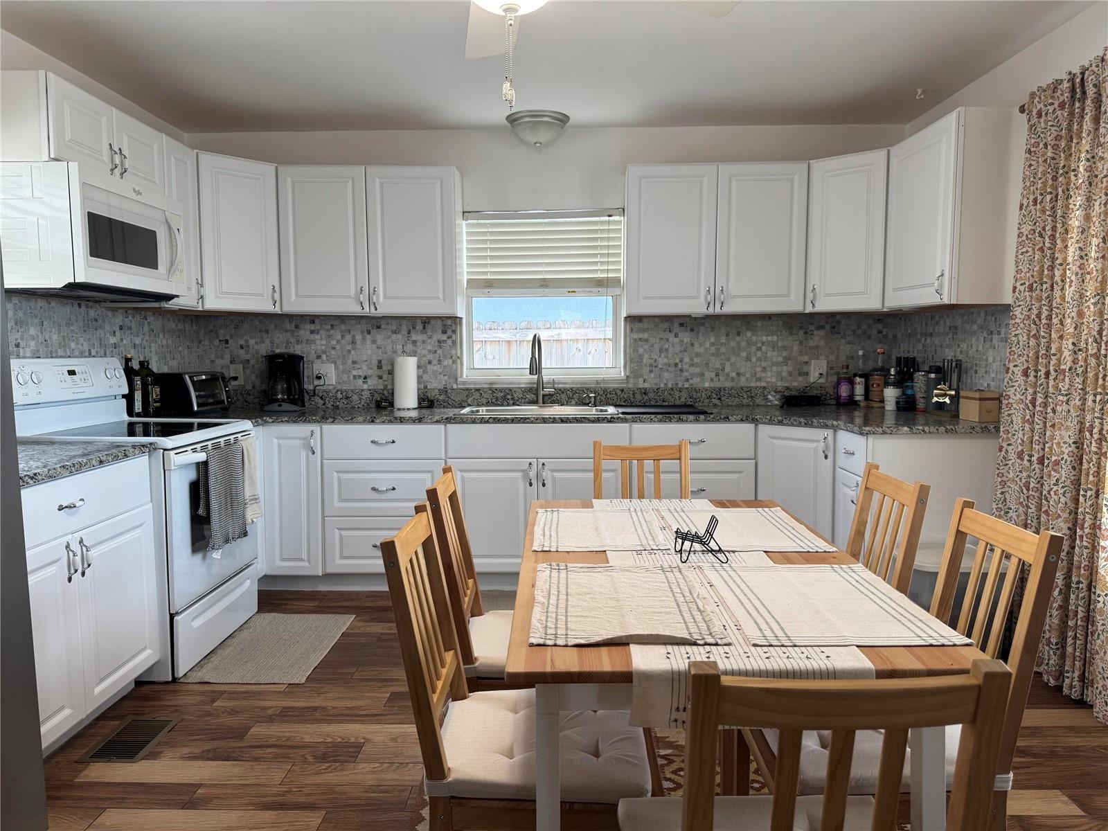 Image 9 of 24 For 135 Carroll Street