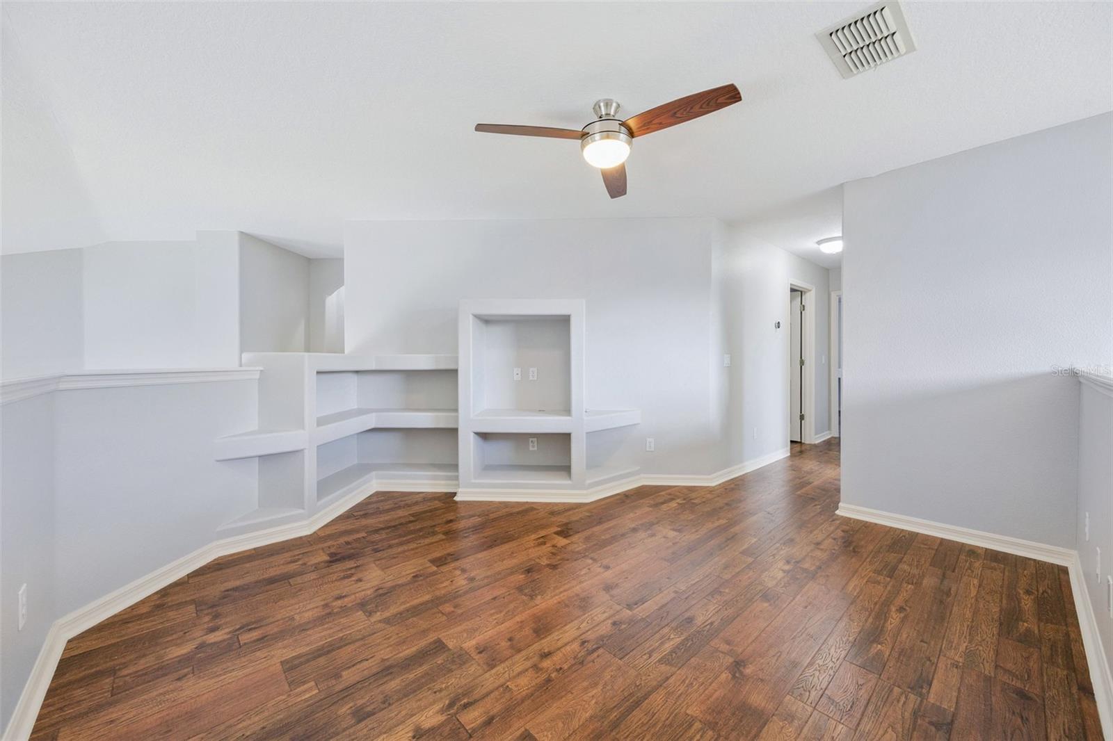 Image 33 of 41 For 4474 Begonia Court