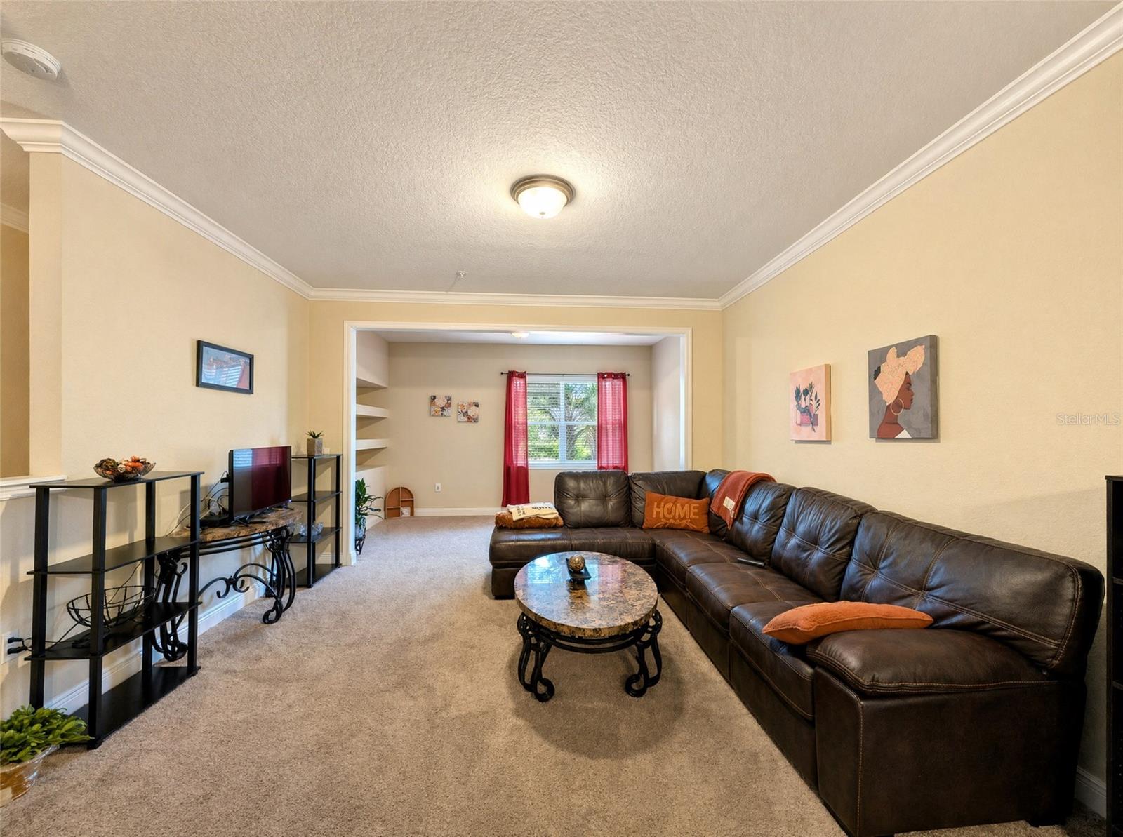 Image 2 of 23 For 143 Southern Pecan Circle 201