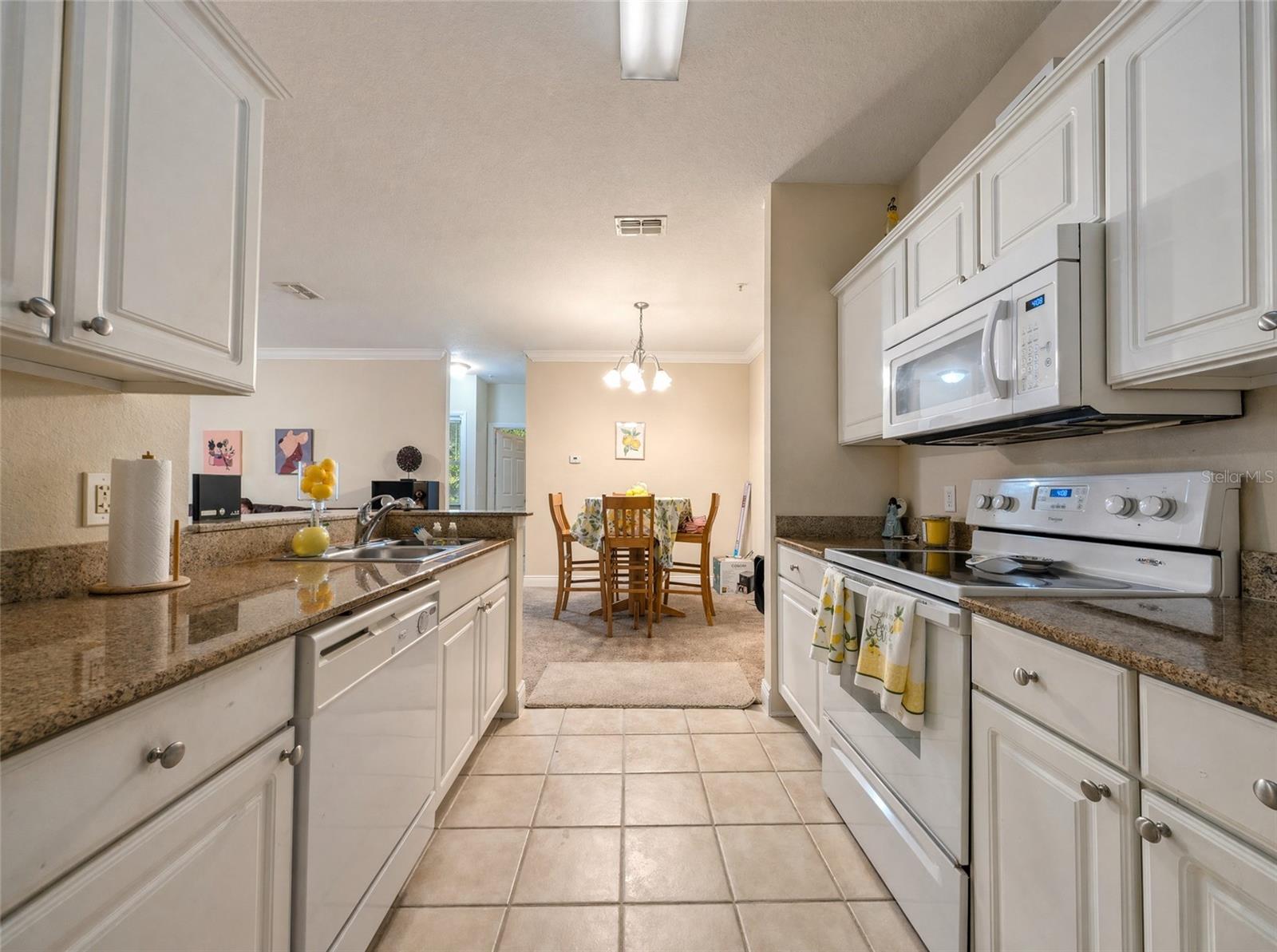 Image 6 of 23 For 143 Southern Pecan Circle 201