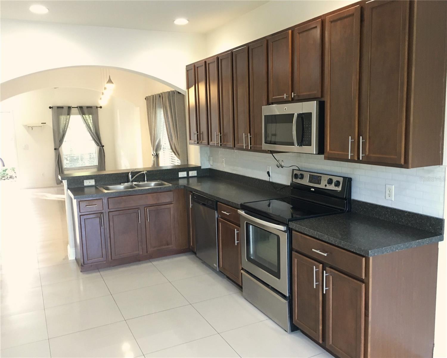 Image 3 of 12 For 12207 Citruswood Drive