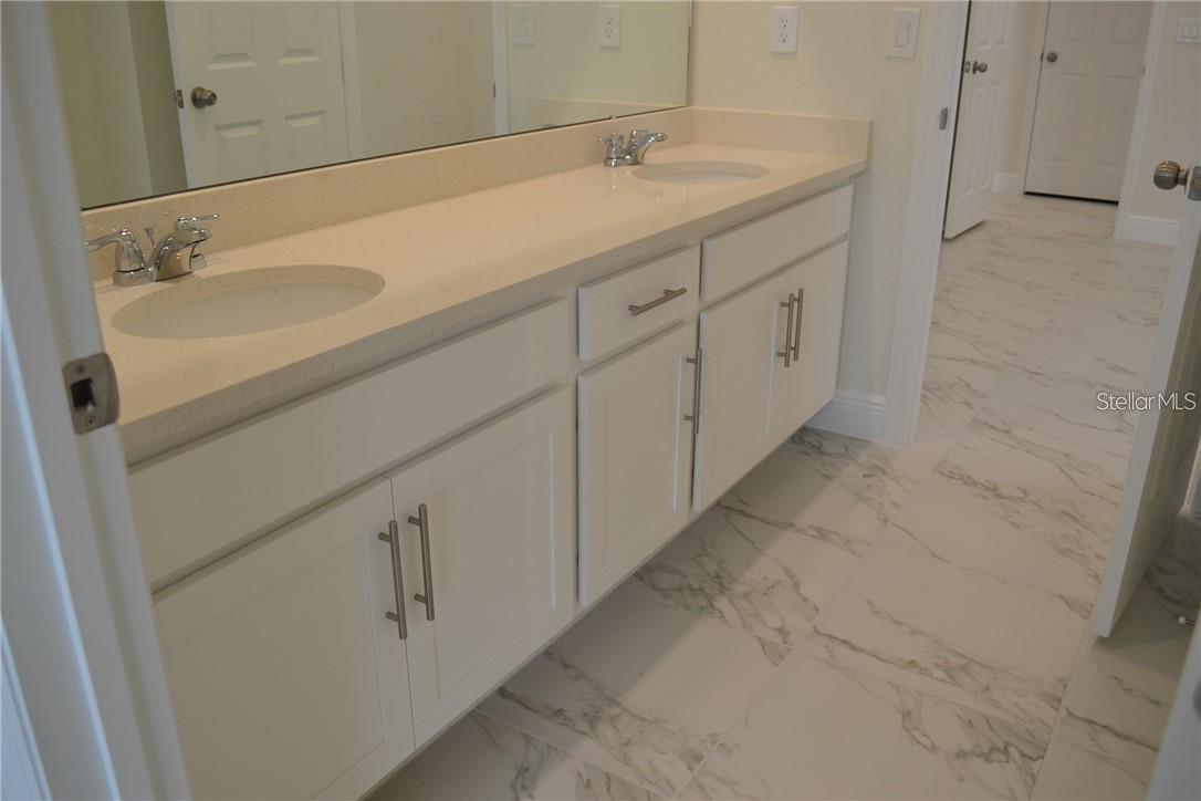 Image 7 of 12 For 16822 Wingspread Loop