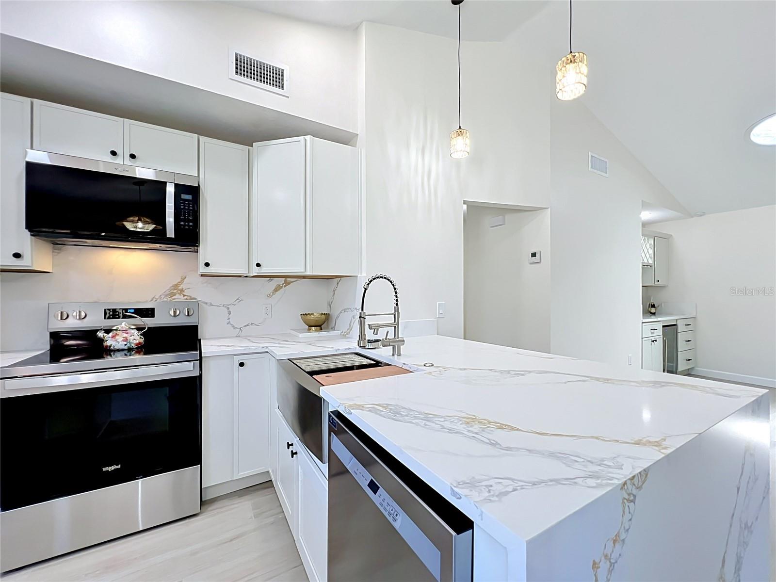 Listing photo id 21 for 1353 Nelson Court