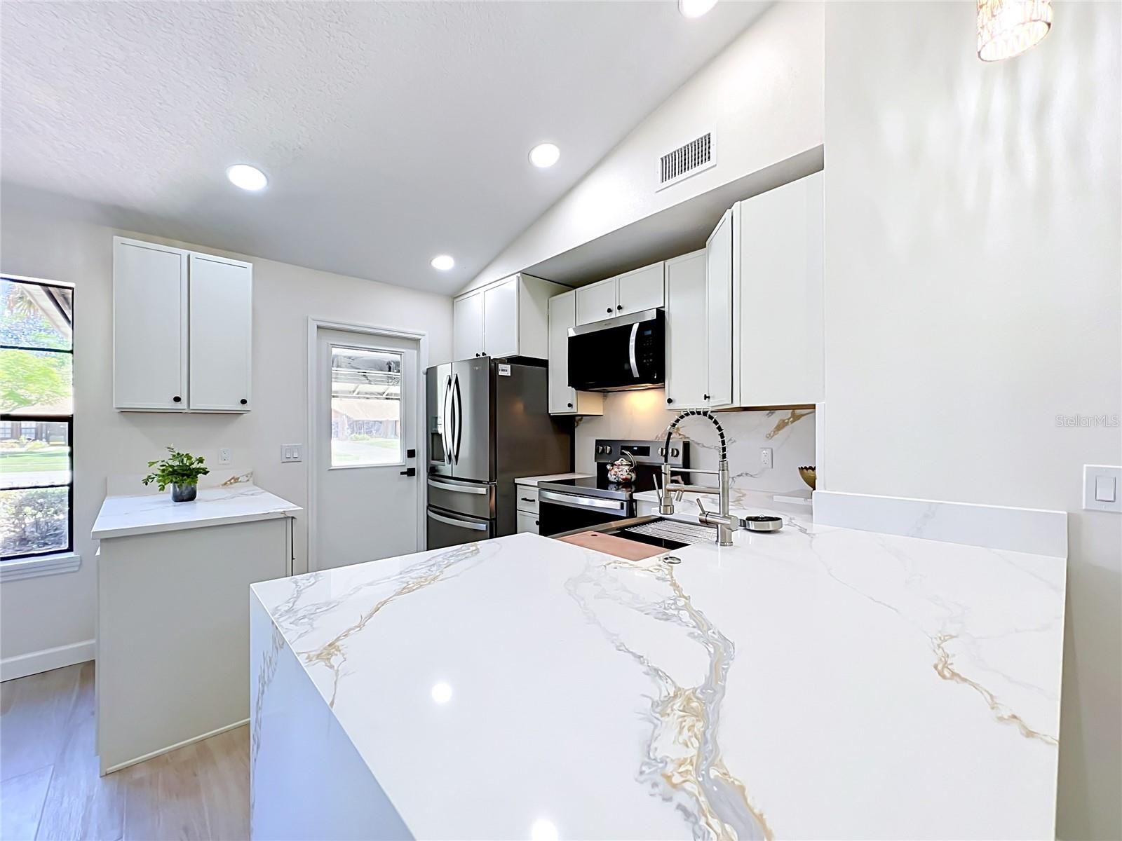 Listing photo id 22 for 1353 Nelson Court