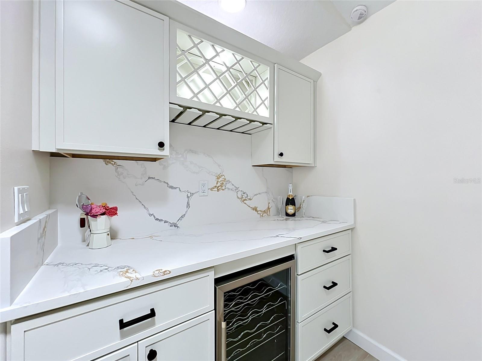 Listing photo id 24 for 1353 Nelson Court