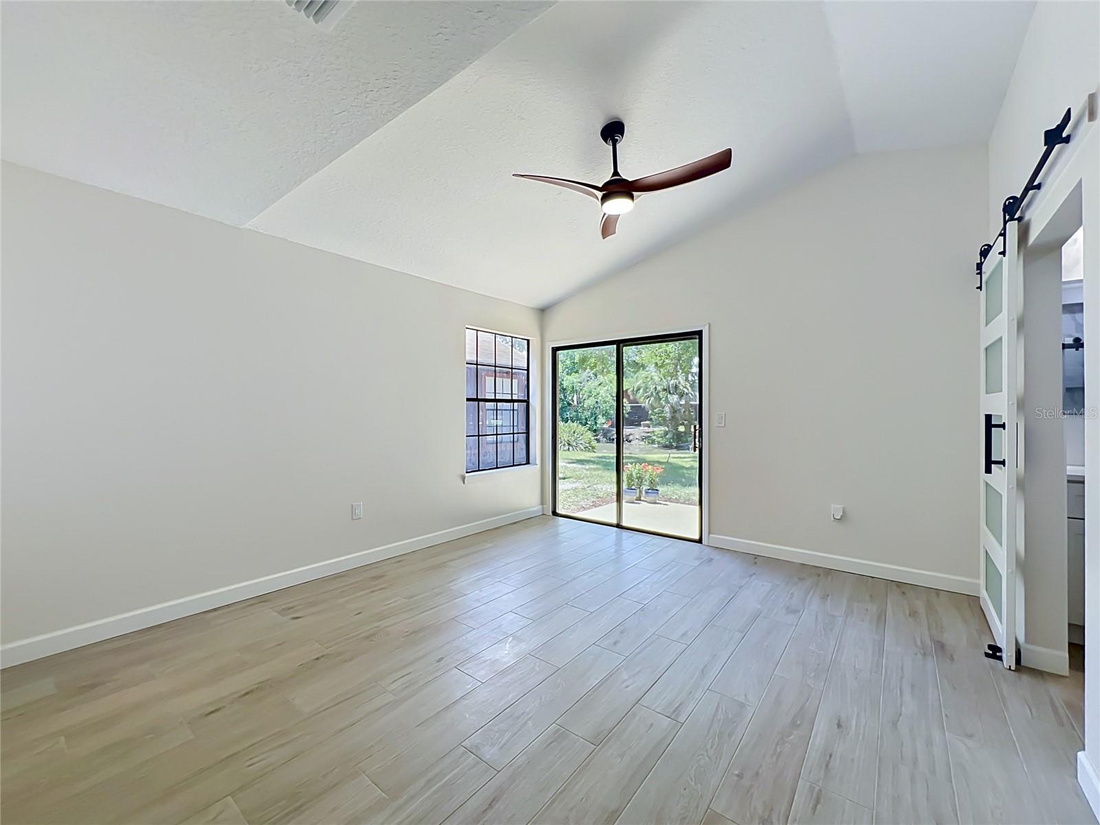 Listing photo id 30 for 1353 Nelson Court