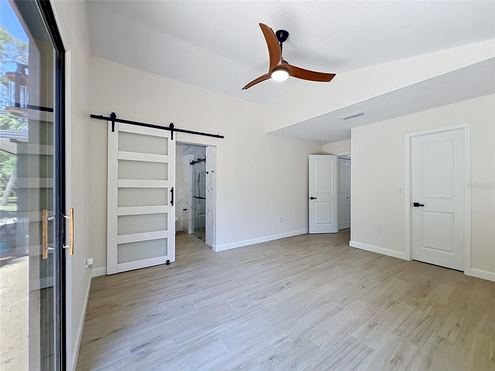 Listing photo id 31 for 1353 Nelson Court