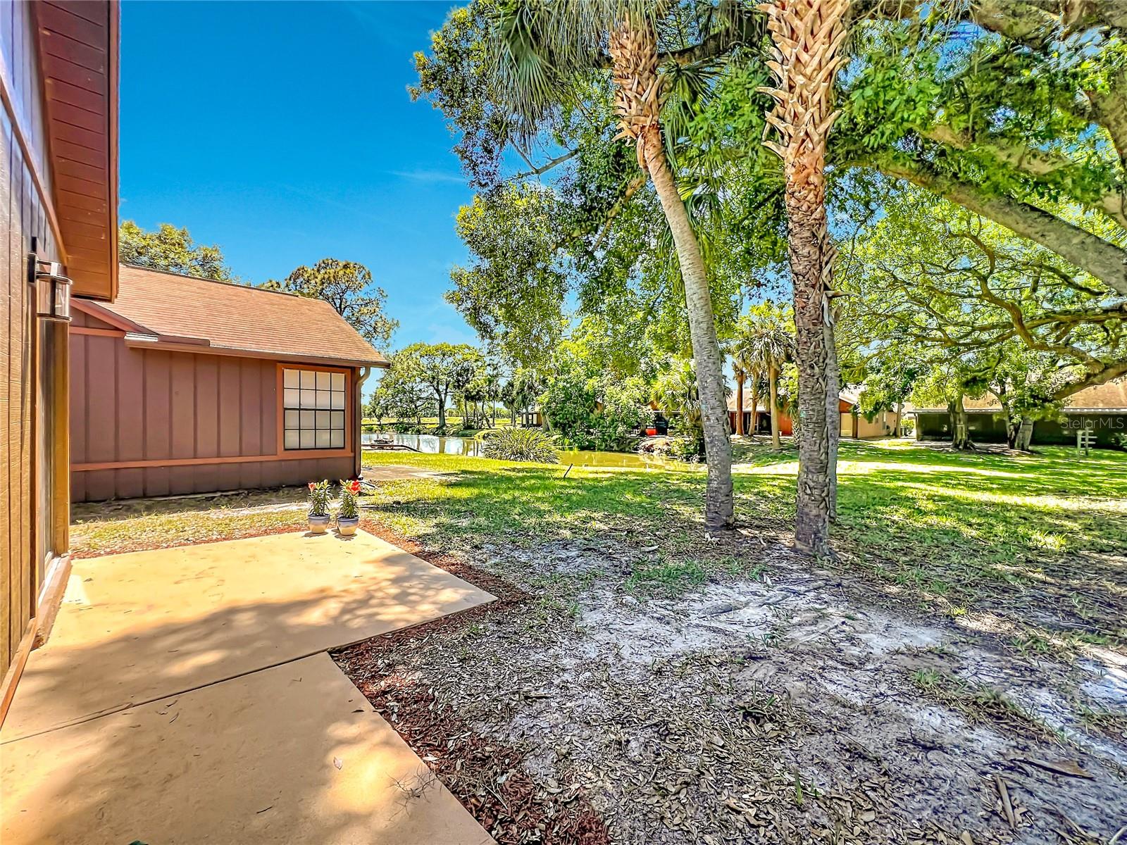 Listing photo id 51 for 1353 Nelson Court