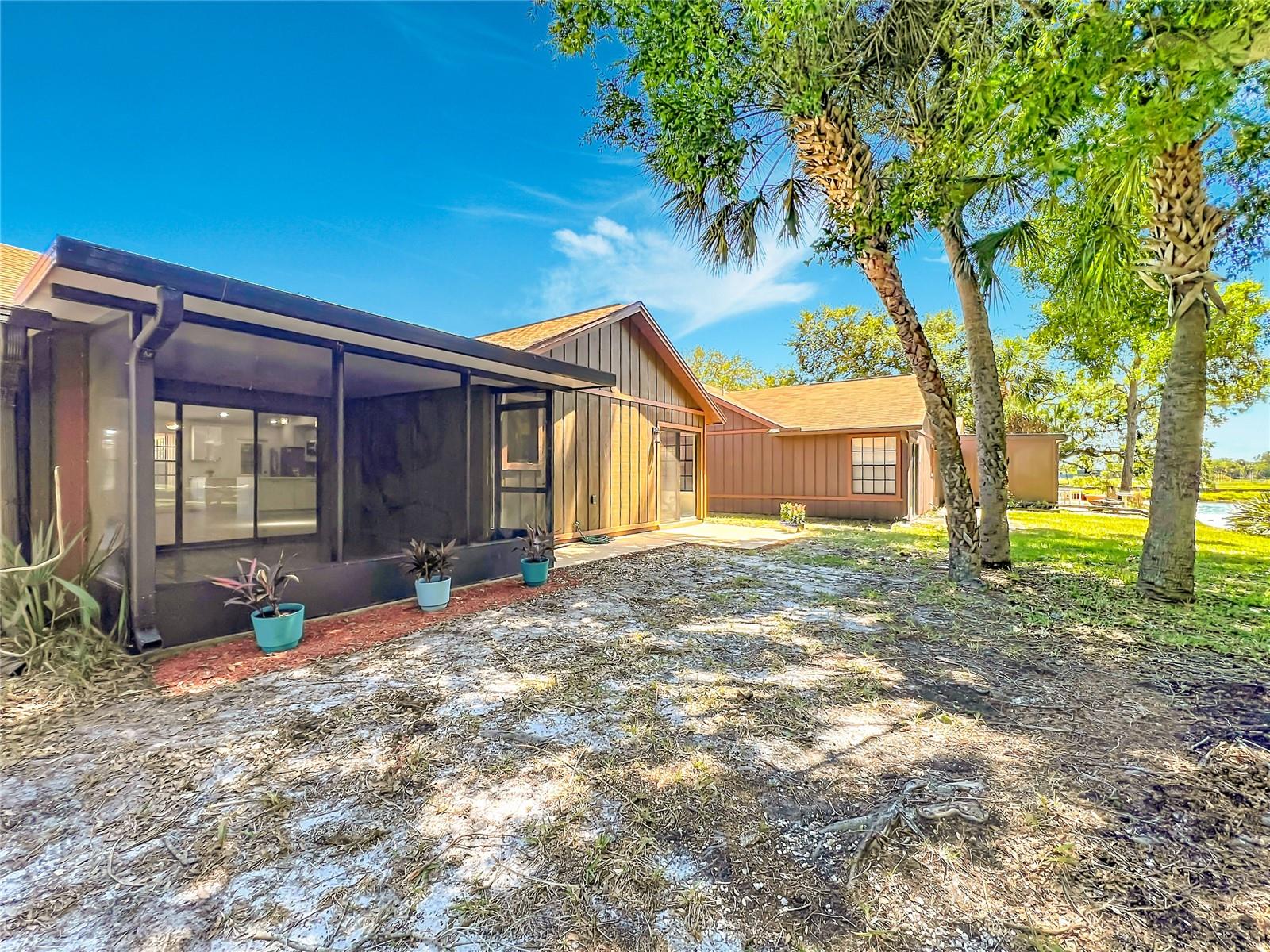 Listing photo id 53 for 1353 Nelson Court