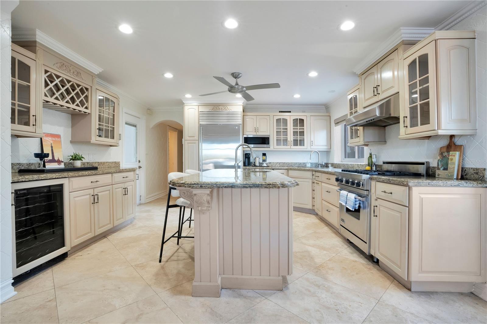 Image 18 of 100 For 2117 Ocean Drive