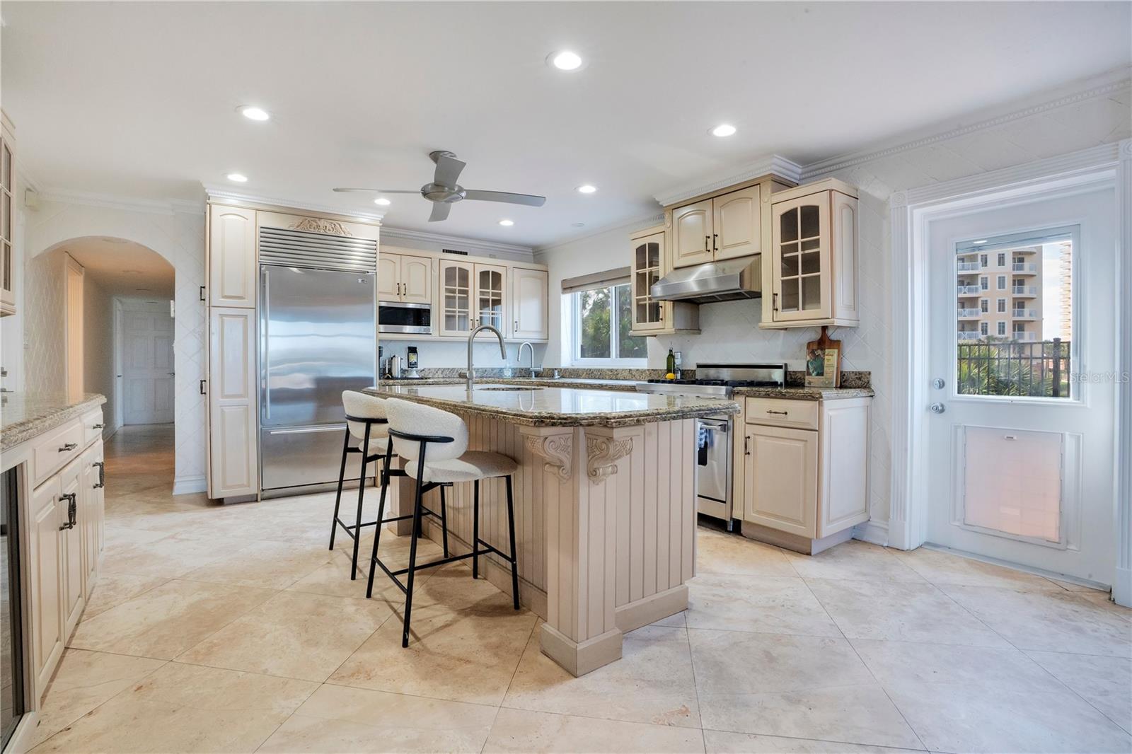 Image 24 of 100 For 2117 Ocean Drive