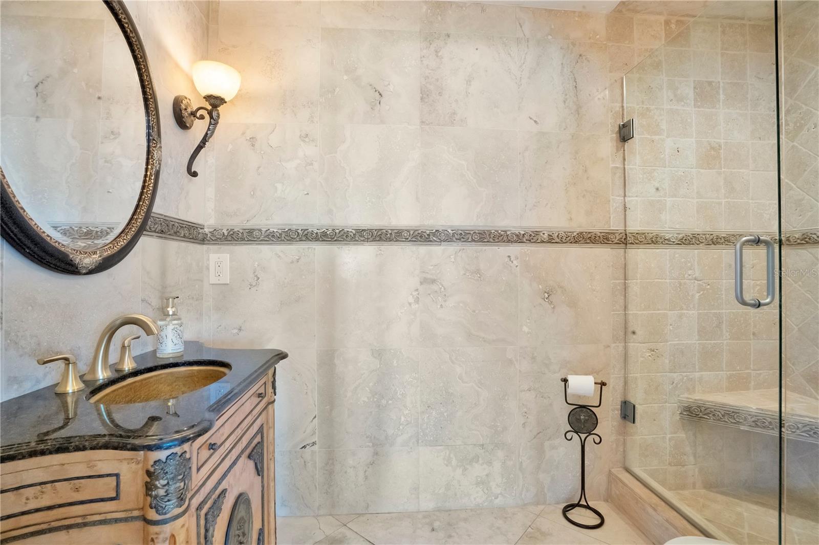 Image 28 of 100 For 2117 Ocean Drive