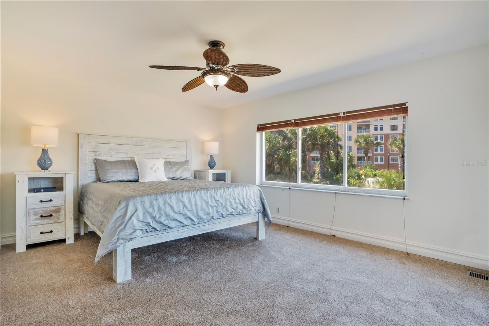 Image 32 of 100 For 2117 Ocean Drive