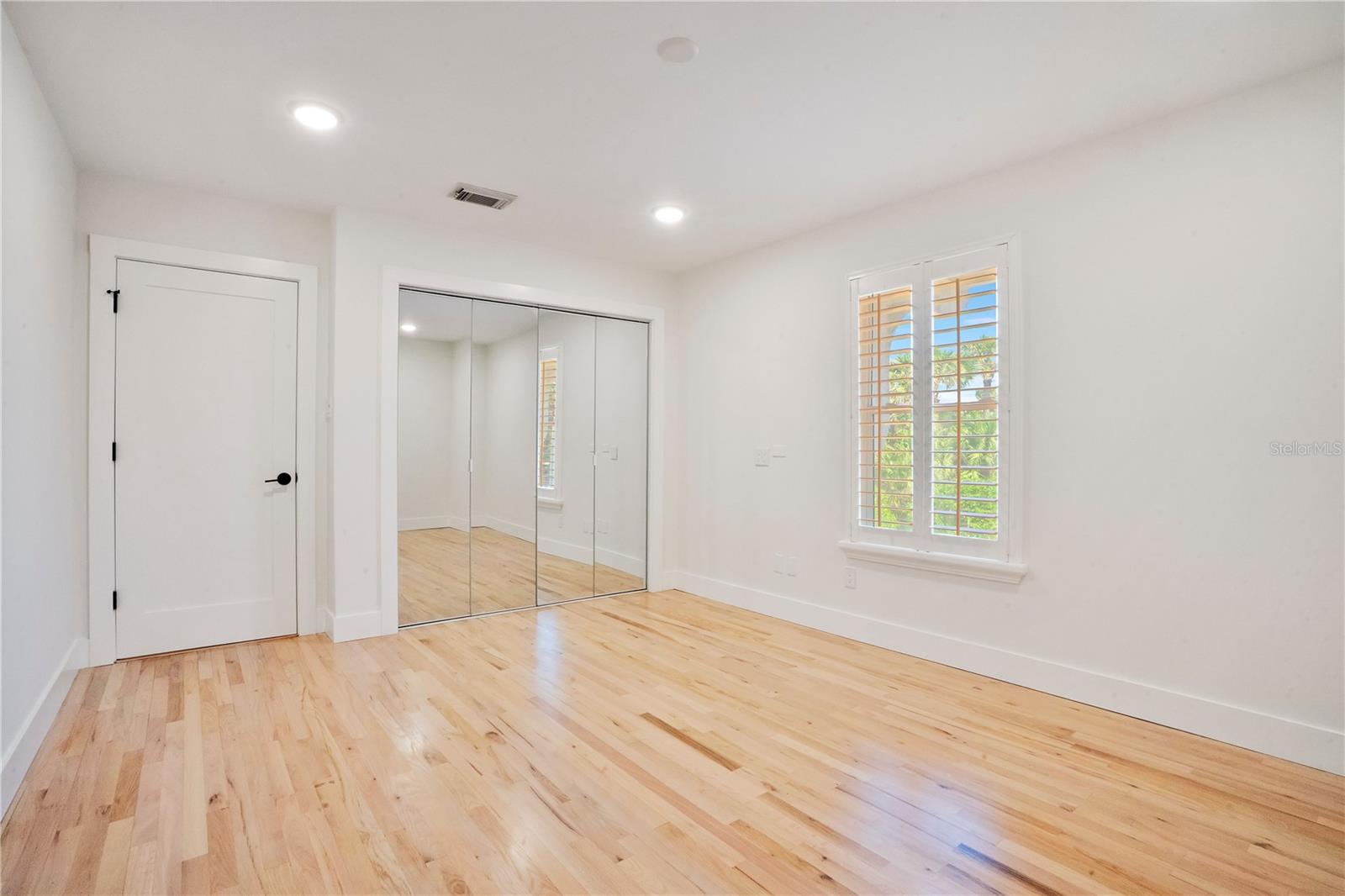 Image 58 of 100 For 2117 Ocean Drive