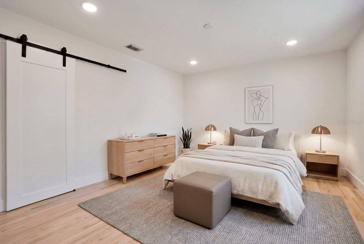 Image 63 of 100 For 2117 Ocean Drive