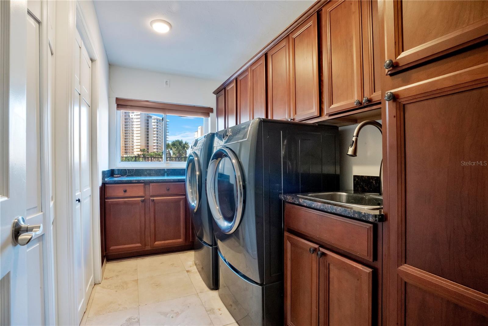 Image 71 of 100 For 2117 Ocean Drive