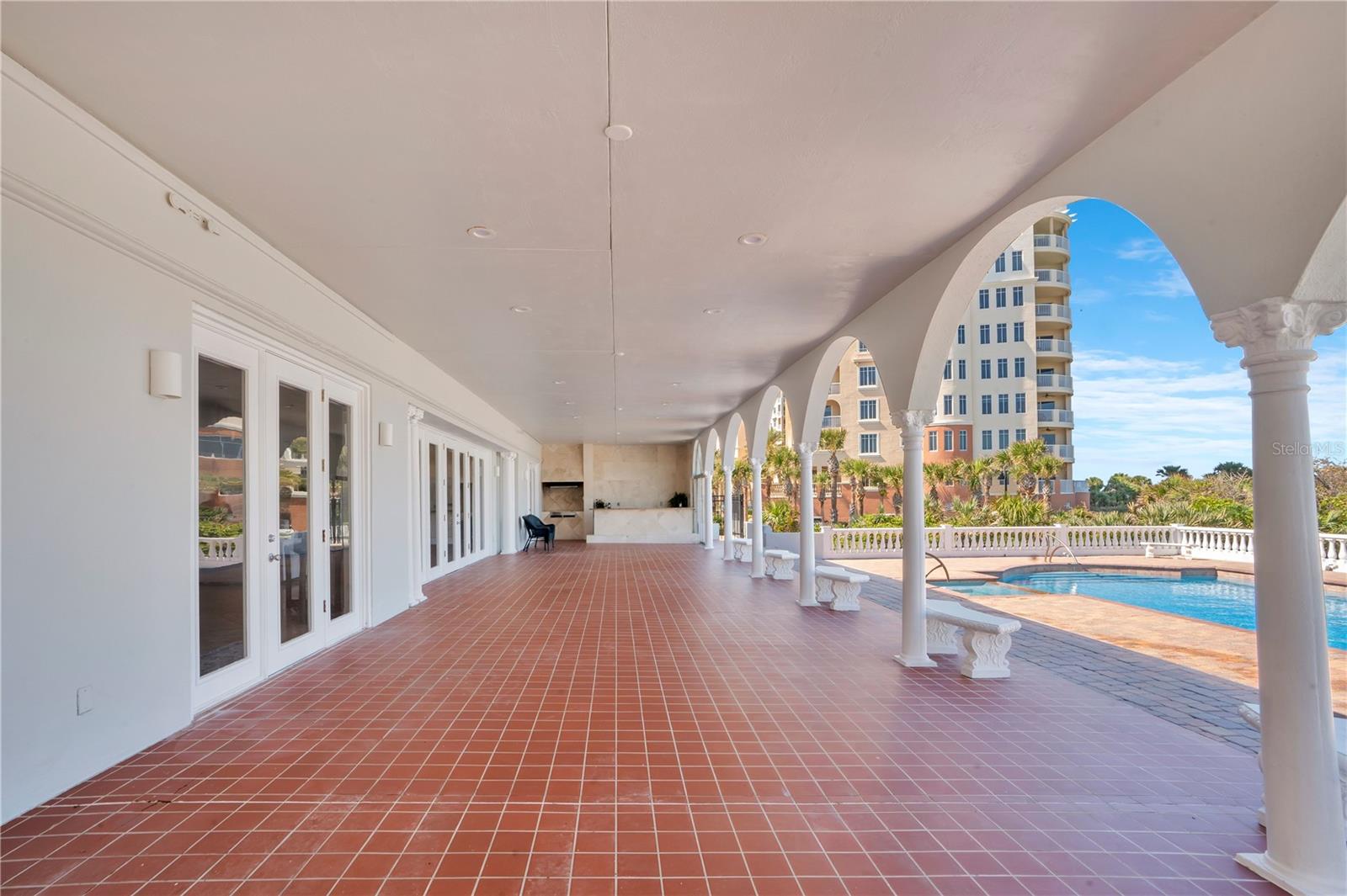 Image 73 of 100 For 2117 Ocean Drive