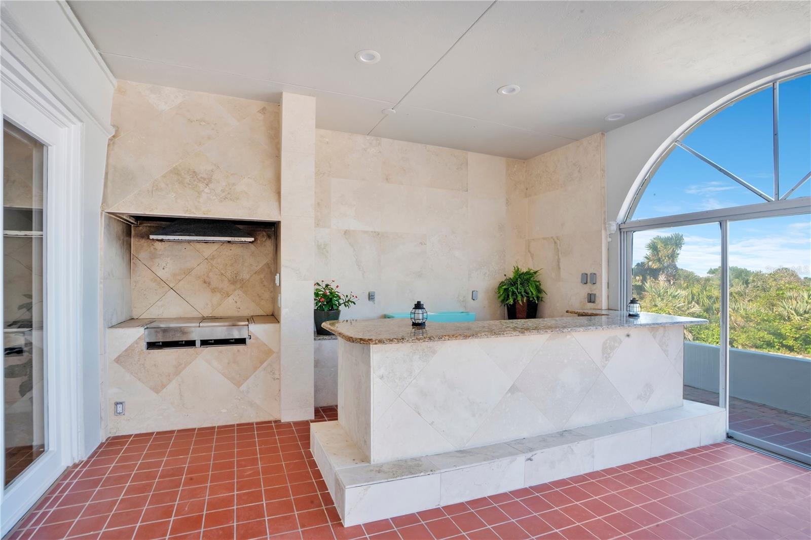 Image 77 of 100 For 2117 Ocean Drive