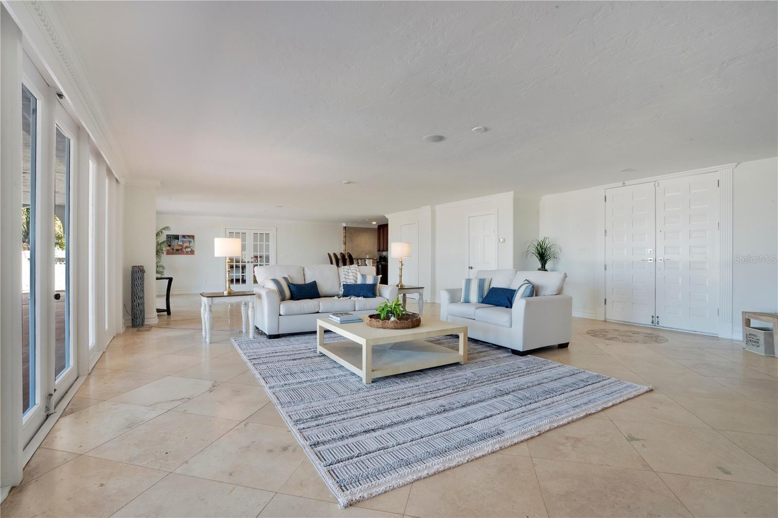 Image 8 of 100 For 2117 Ocean Drive