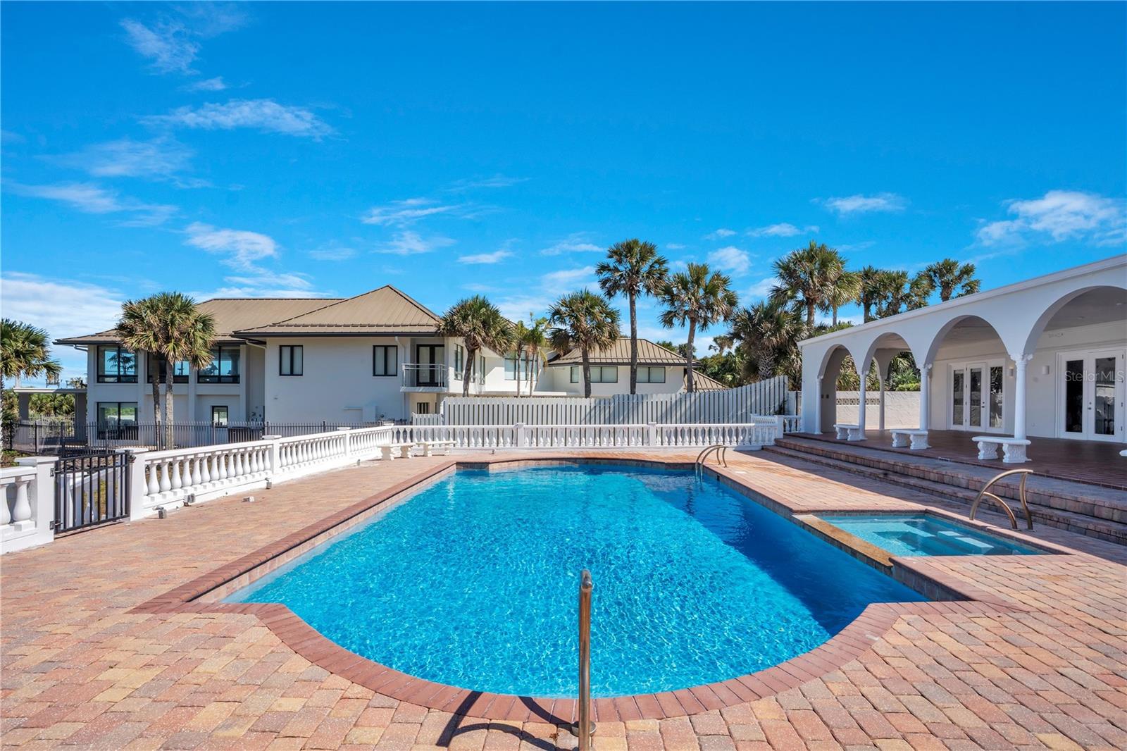 Image 81 of 100 For 2117 Ocean Drive