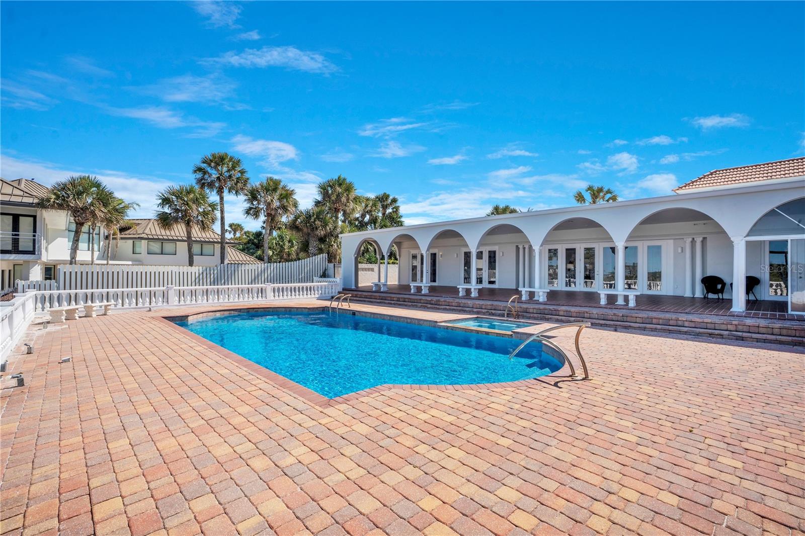 Image 82 of 100 For 2117 Ocean Drive