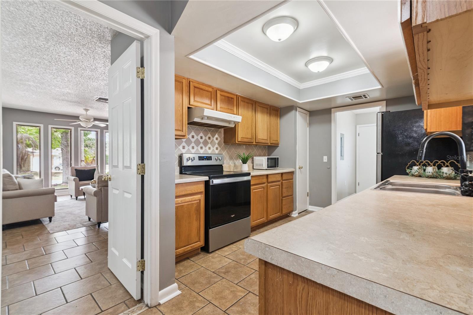 Image 9 of 20 For 470 Bonifay Avenue