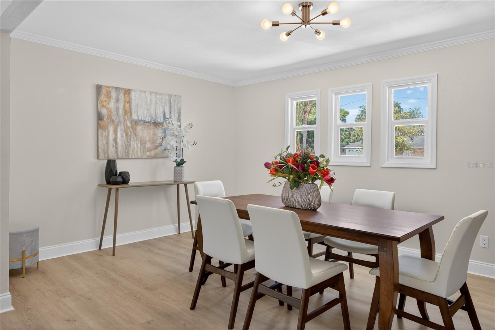 Image 16 of 34 For 716 Green Rd