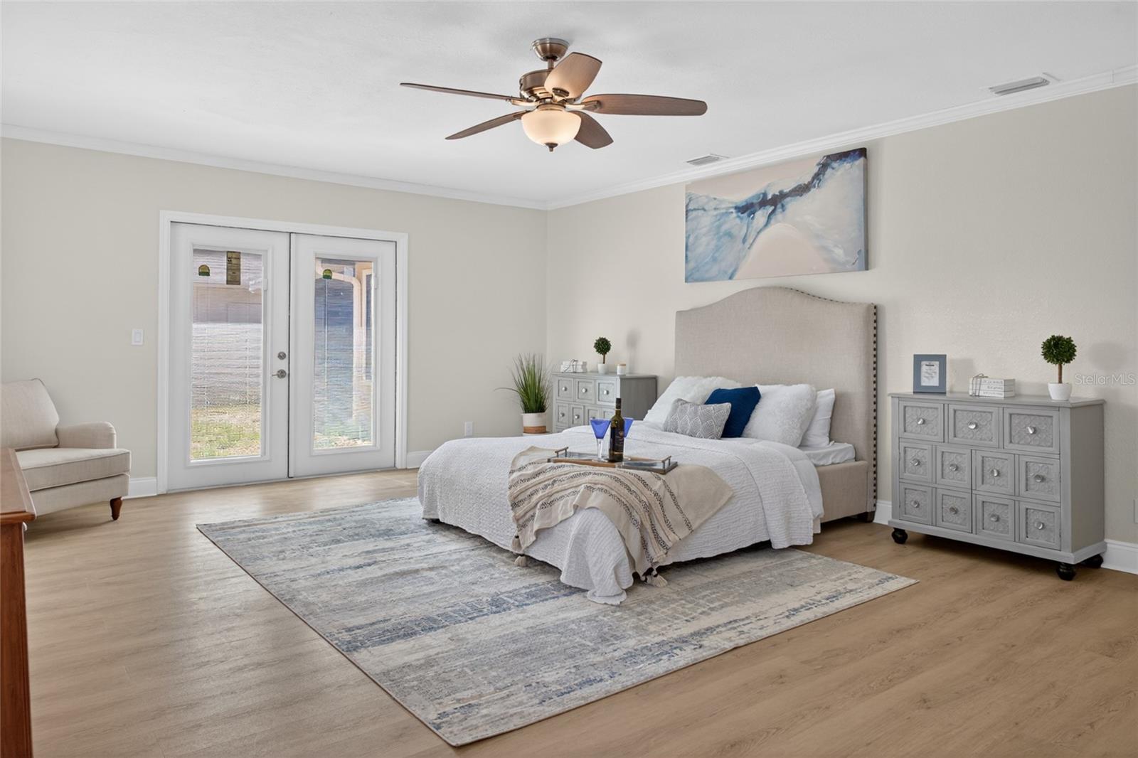 Image 17 of 34 For 716 Green Rd