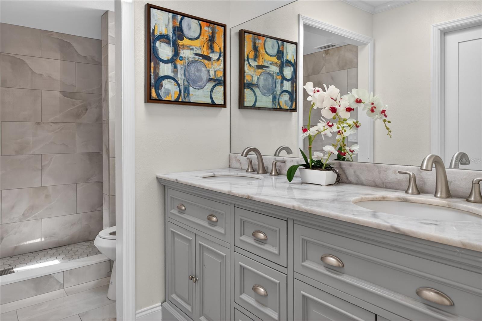 Image 21 of 34 For 716 Green Rd