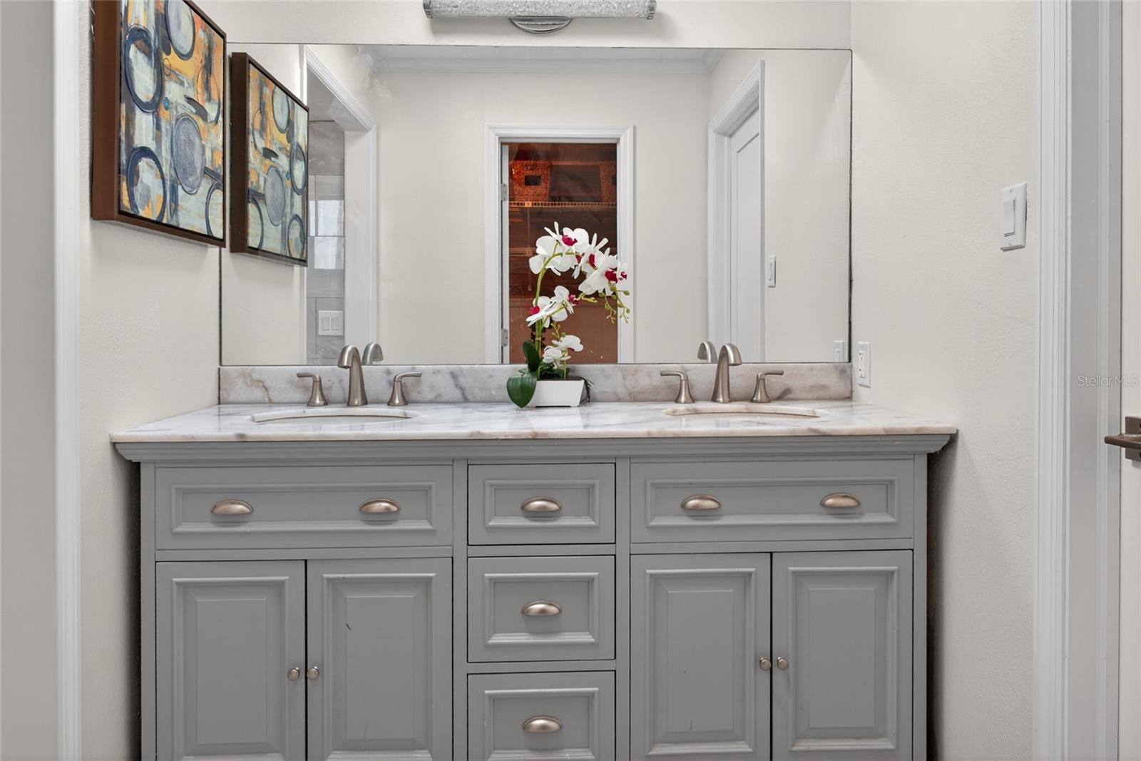 Image 22 of 34 For 716 Green Rd