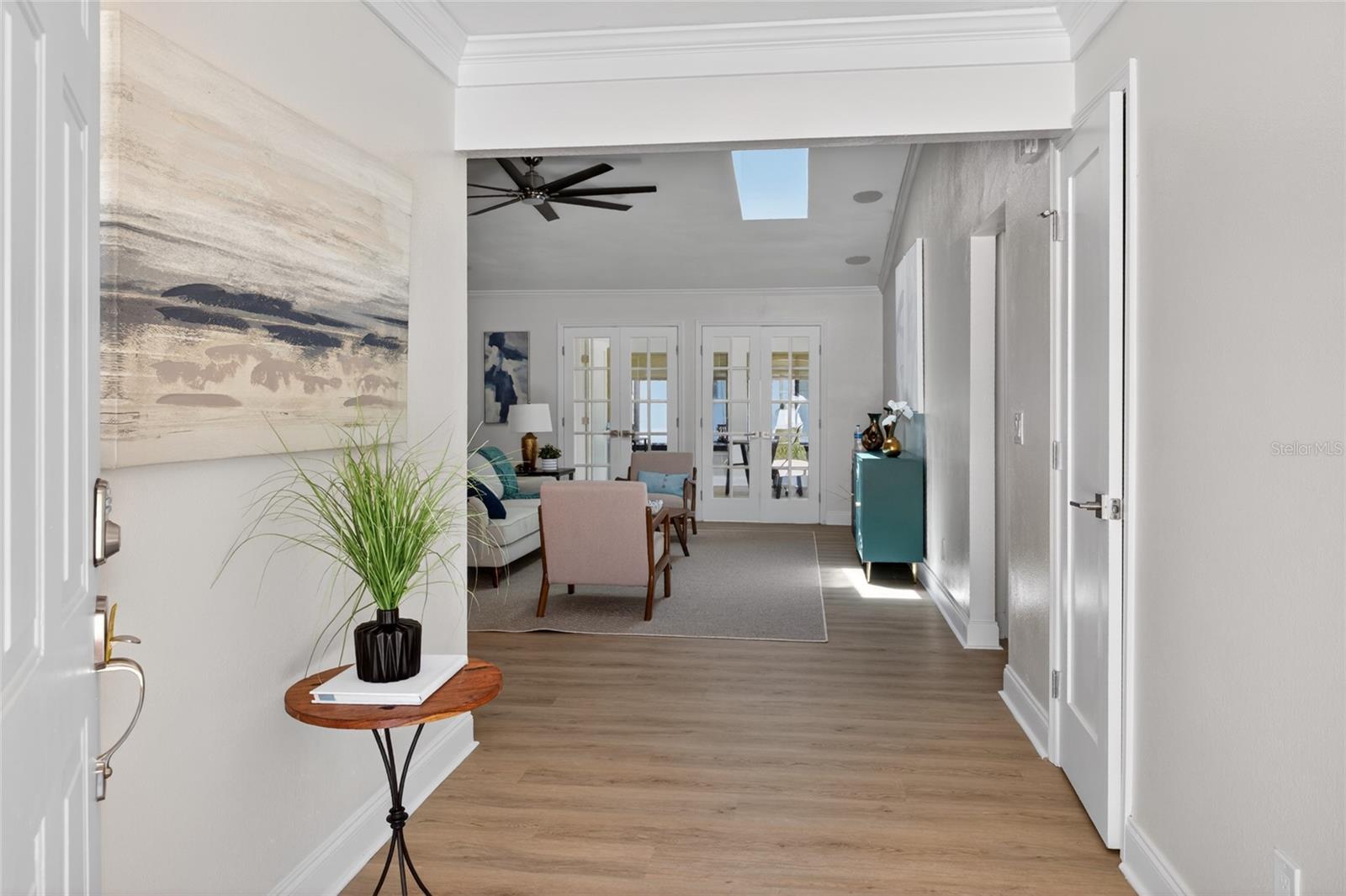 Image 6 of 34 For 716 Green Rd