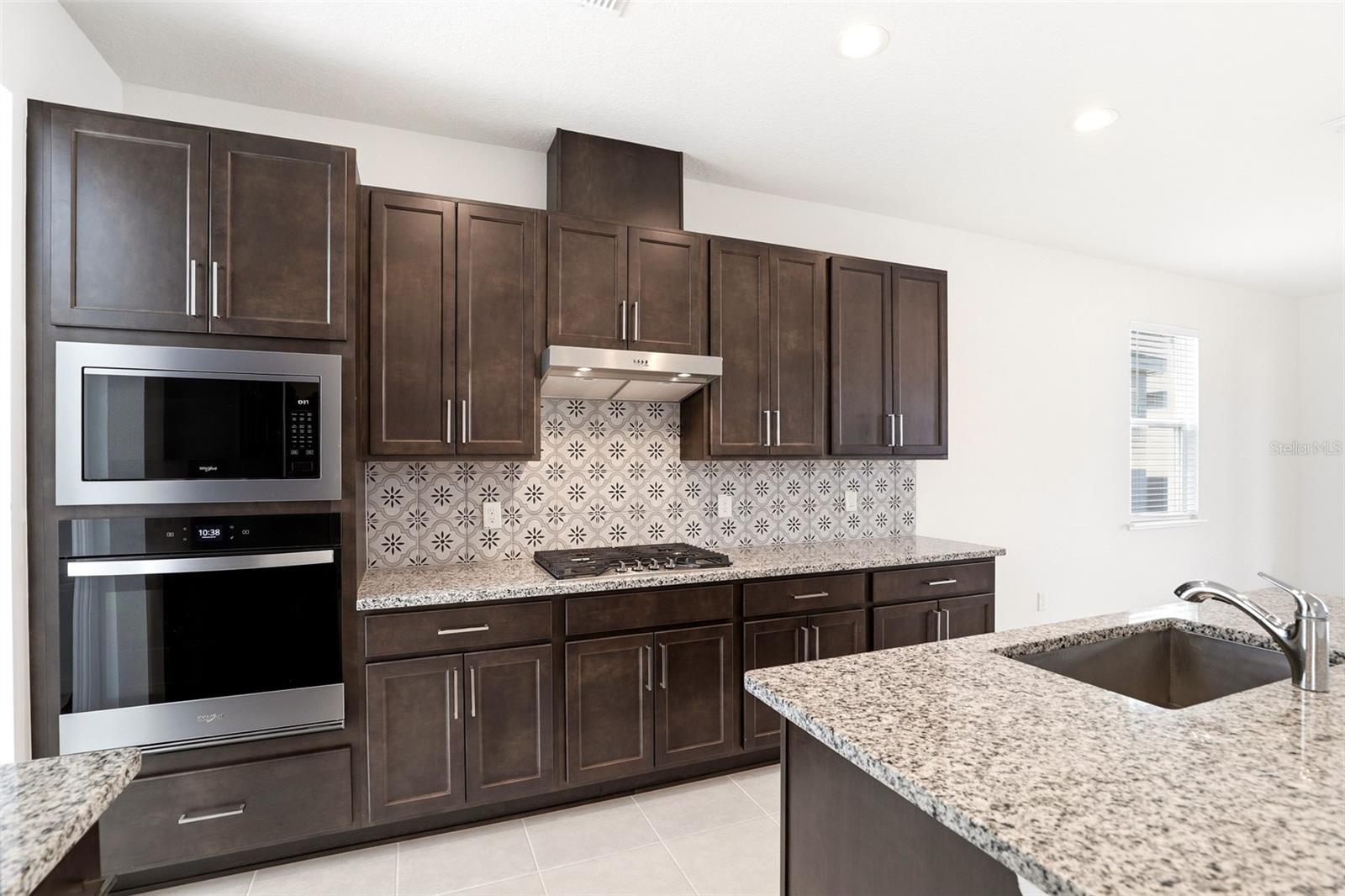 Image 15 of 38 For 2512 Cedar Rose Street