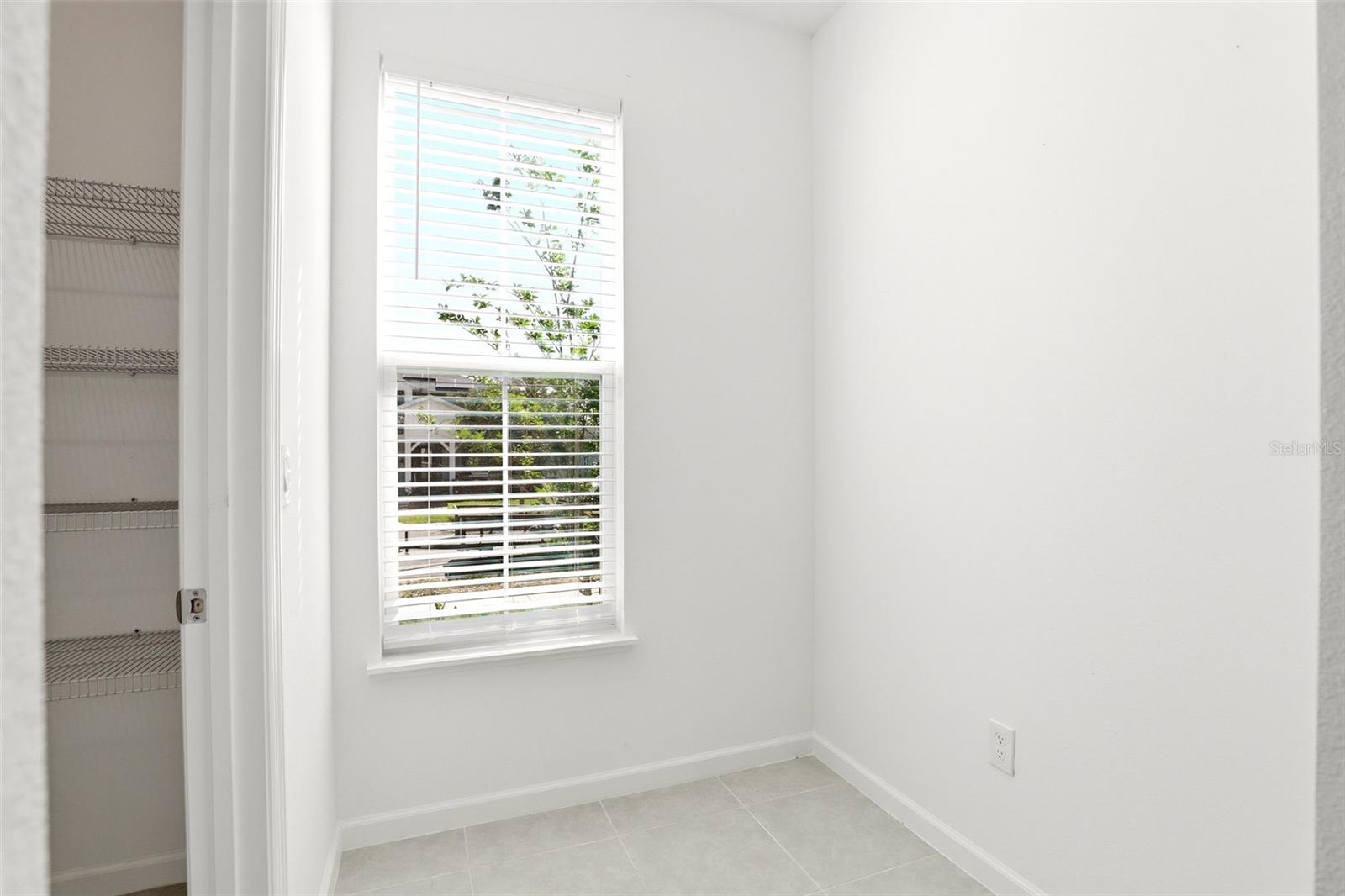 Image 16 of 38 For 2512 Cedar Rose Street