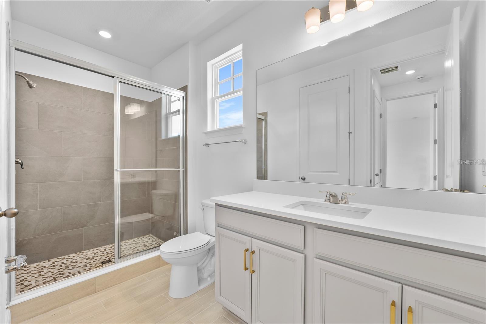 Image 7 of 13 For 10581 Marconi Avenue