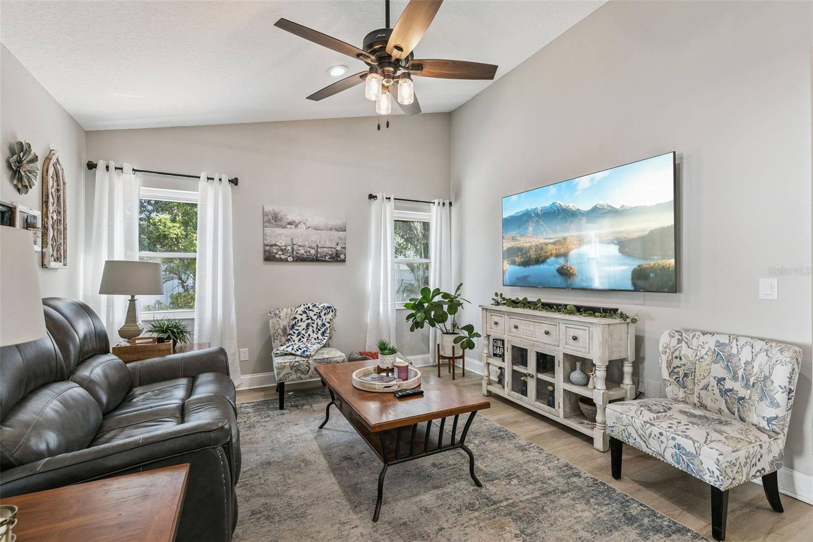 Image 12 of 26 For 2009 Shadyhill Terrace