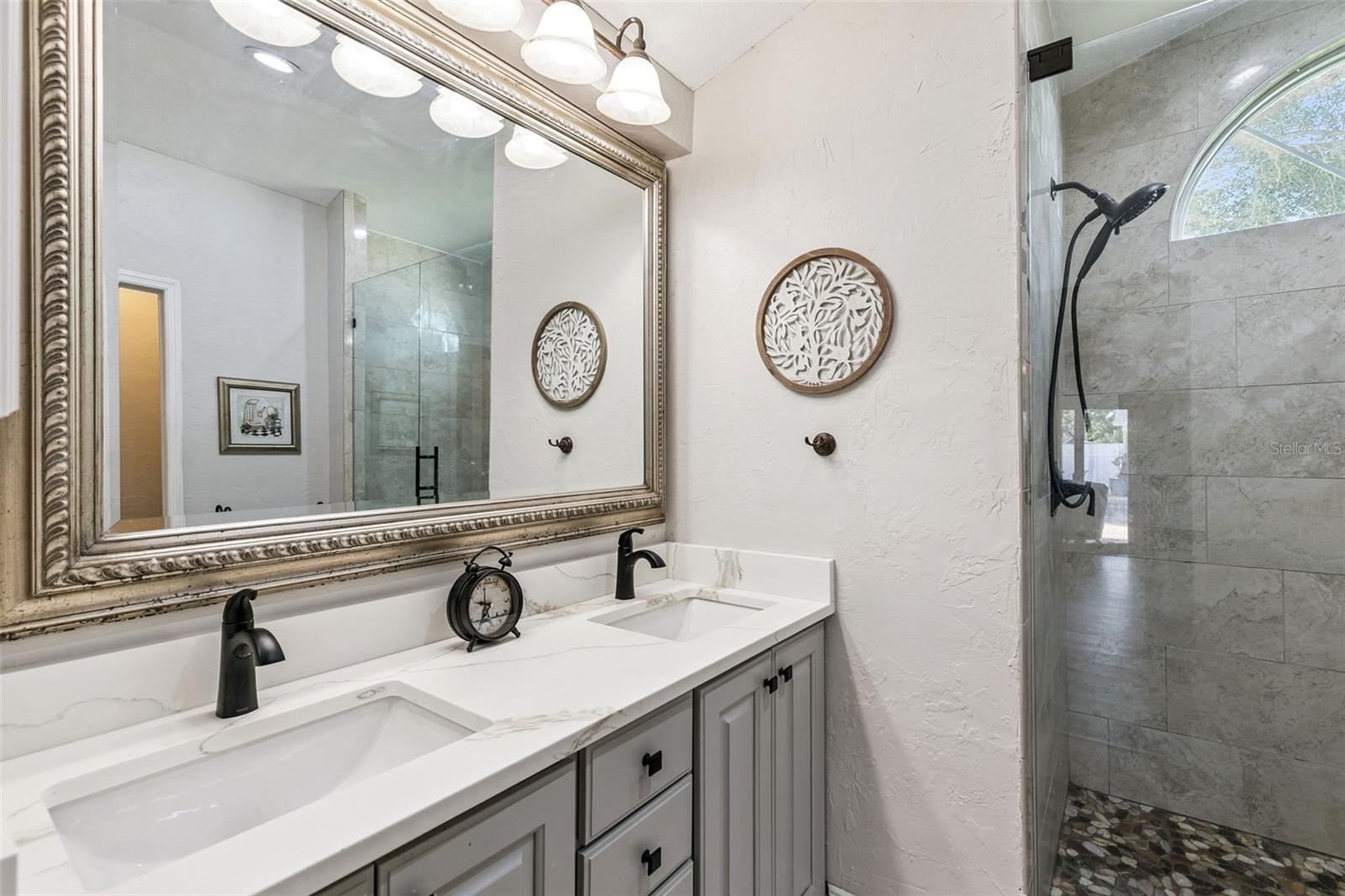 Image 18 of 26 For 2009 Shadyhill Terrace