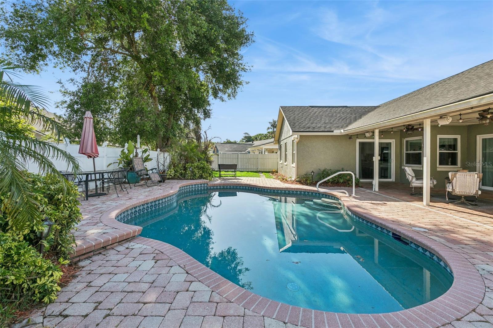 Image 24 of 26 For 2009 Shadyhill Terrace