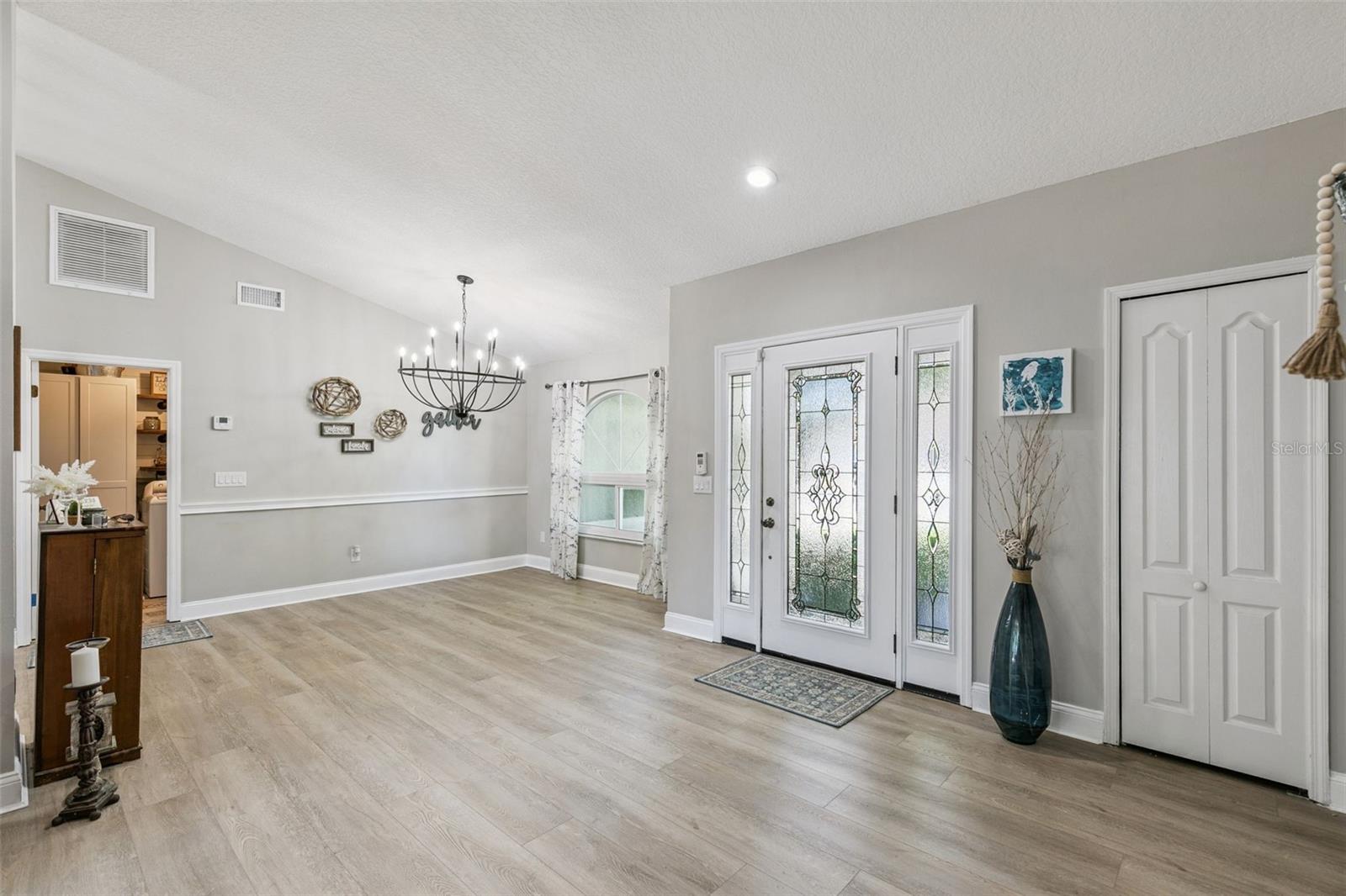 Image 4 of 26 For 2009 Shadyhill Terrace