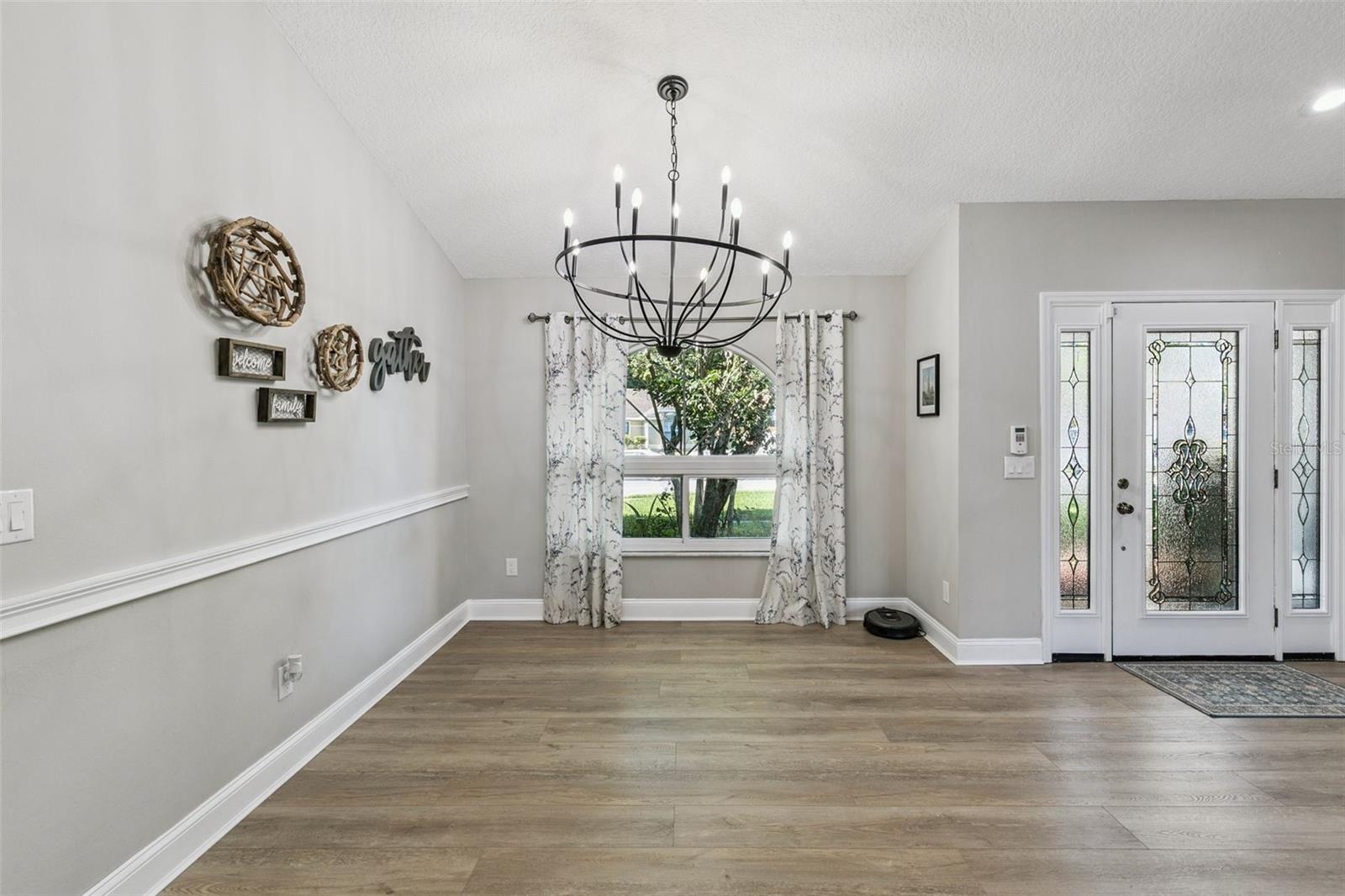 Image 6 of 26 For 2009 Shadyhill Terrace