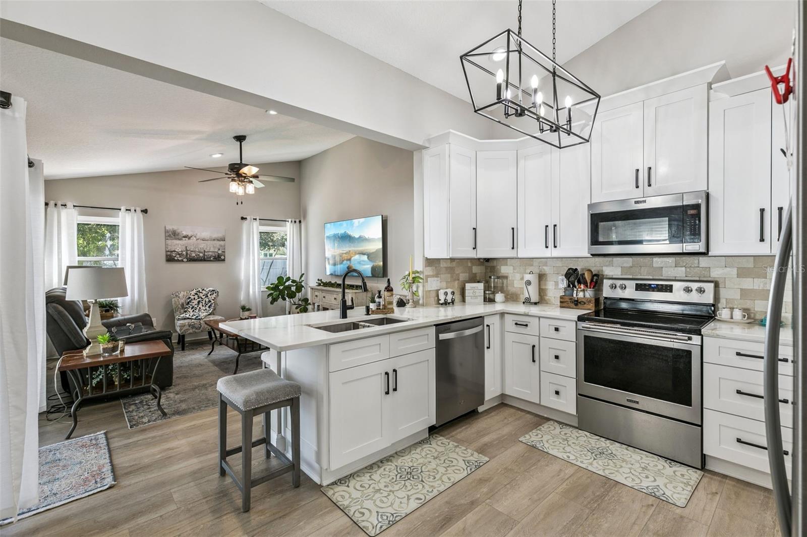 Image 8 of 26 For 2009 Shadyhill Terrace