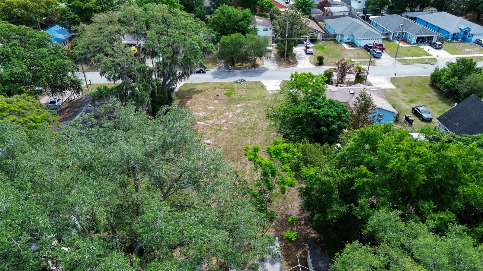 Image 5 of 11 For 1826 Gadsen Boulevard